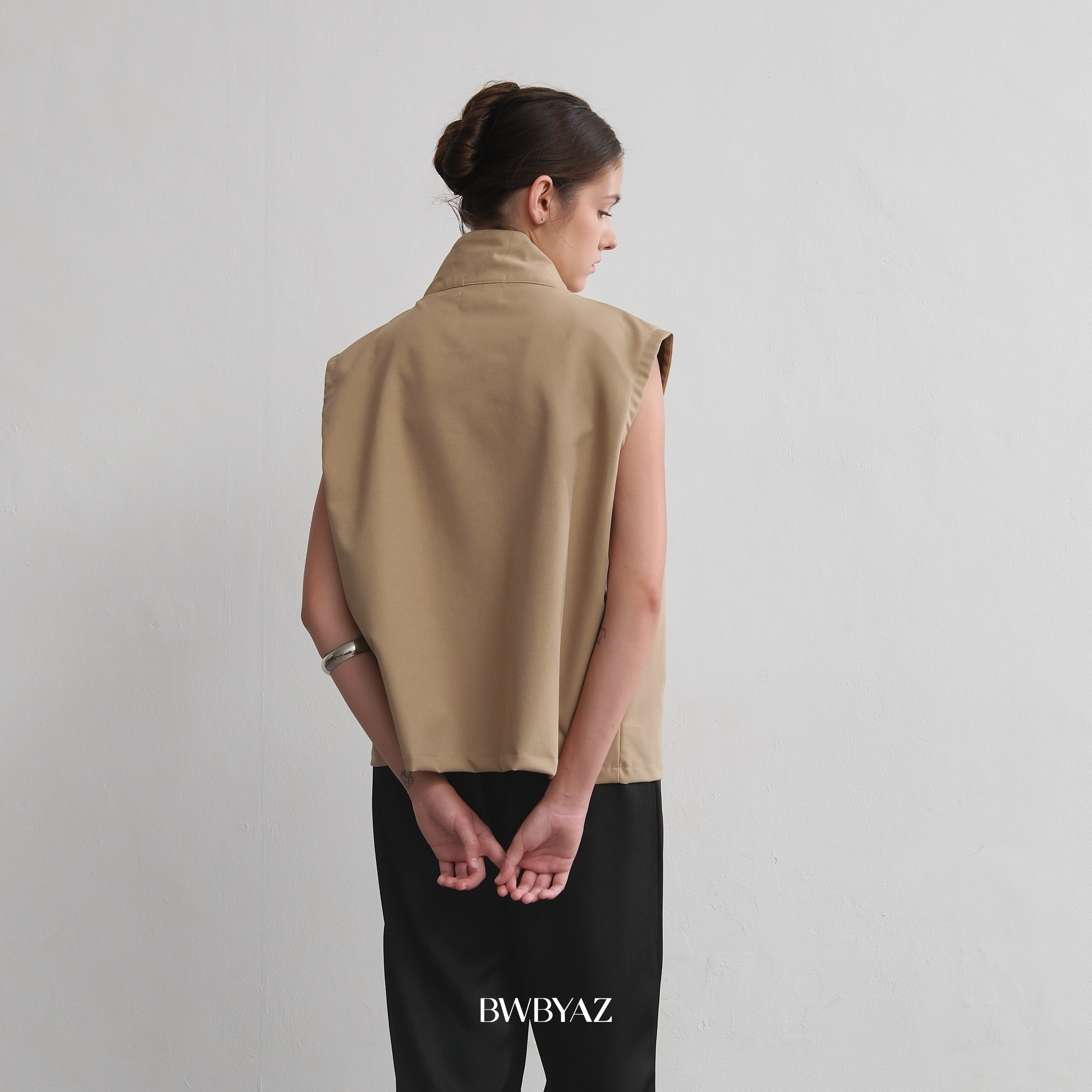 BWBYAZ - Ellie Boxy Vest (READY STOCK)