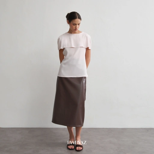 BWBYAZ - Emma Off Shoulder Top (READY STOCK)
