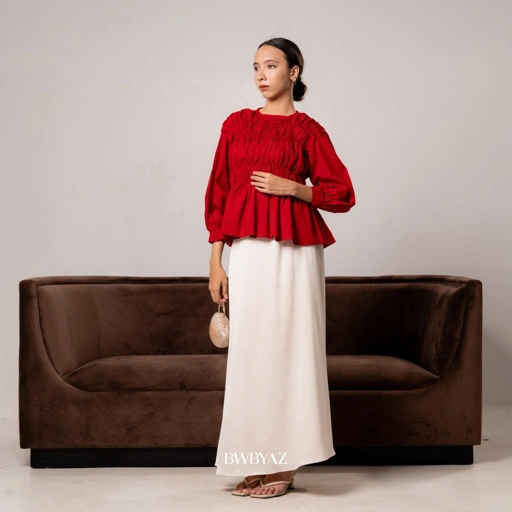 Image of BWBYAZ - PAMELA SHIRRED BLOUSE (NEW COLOUR) - READY STOCK