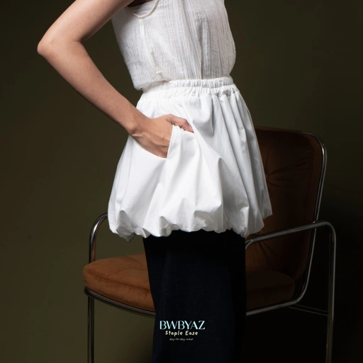 Image of BWBYAZ STAPLE EASE - LEONA BALOON SKIRT SHORT - READY STOCK