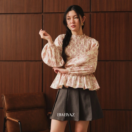 BWBYAZ - Elaria Shirred Top