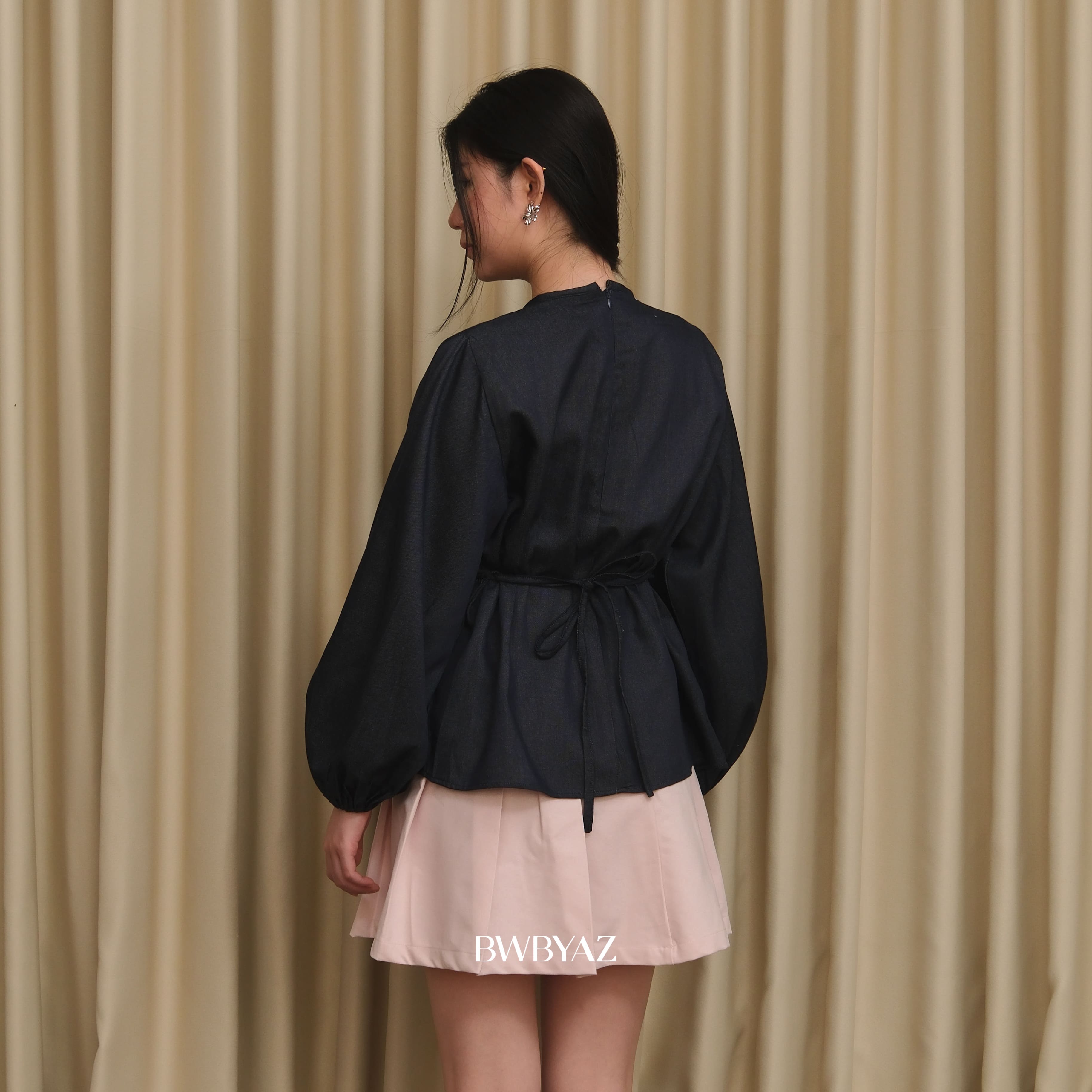 BWBYAZ - Rissa Shirred Top (READY STOCK).