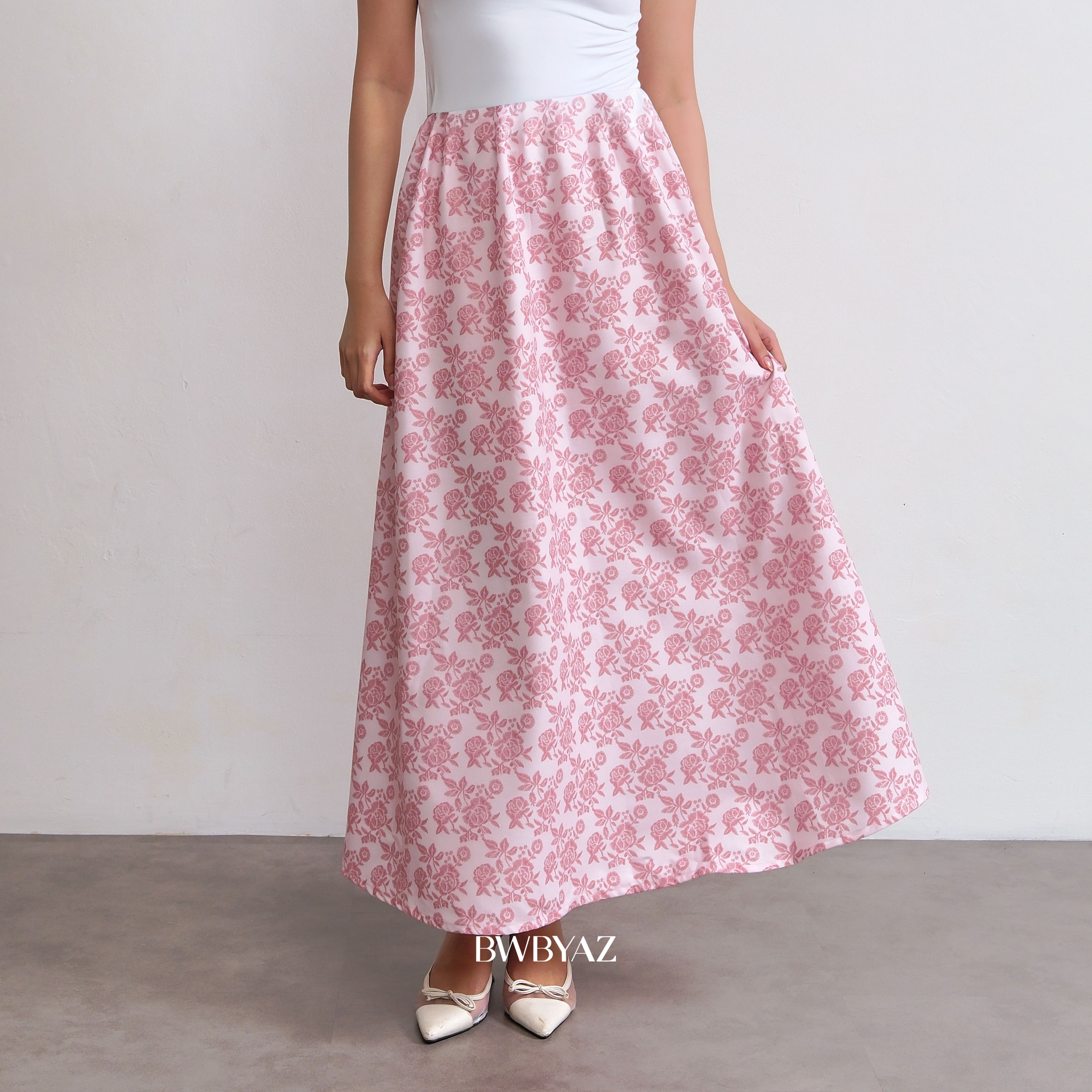 BWBYAZ STAPLE EASE - Isla Flower Skirt.