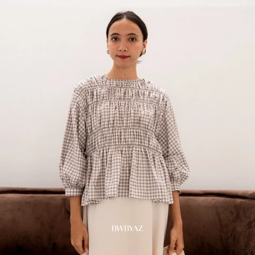 Image of BWBYAZ - PAMELA SHIRRED BLOUSE (NEW COLOR) - READY STOCK