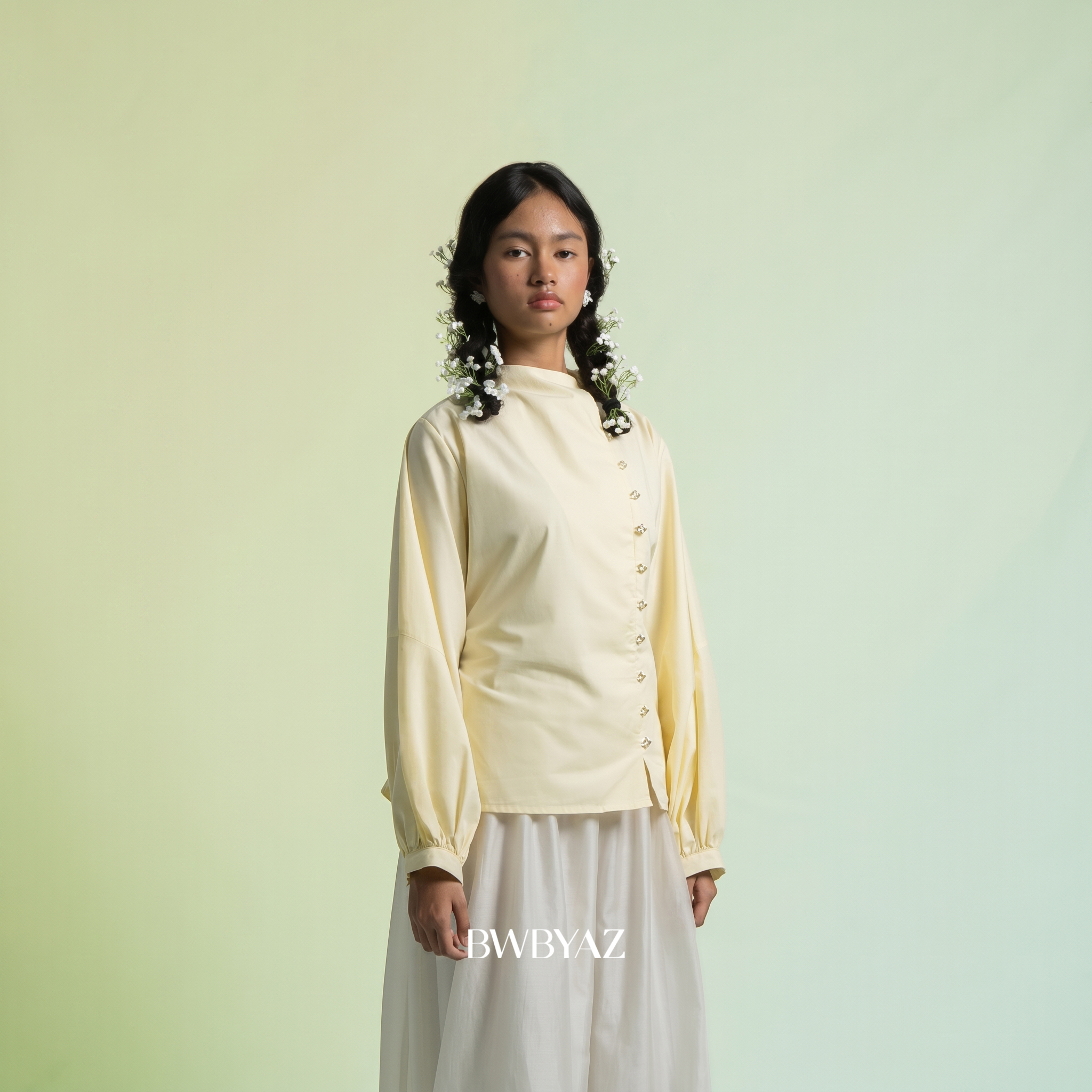 BWBYAZ - Estari Button Top (READY STOCK)