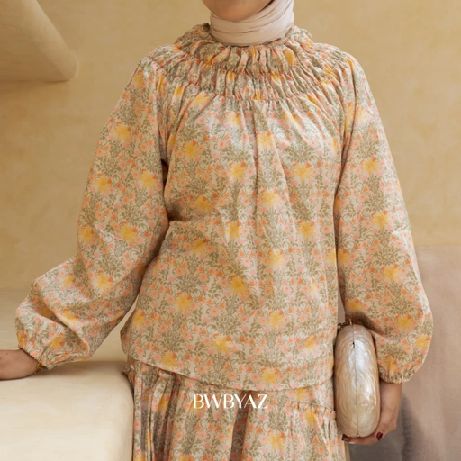 Image of BWBYAZ RONA JELITA JMFW COLLECTION - YASMIN SHIRRED BLOUSE