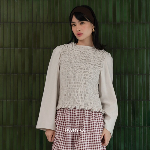 BWBYAZ - Illaya Shirred Blouse (READY STOCK)
