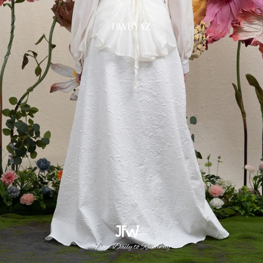 Image of BWBYAZ JFW COLLECTION -  KYRA BLOOMING SKIRT (READY STOCK)