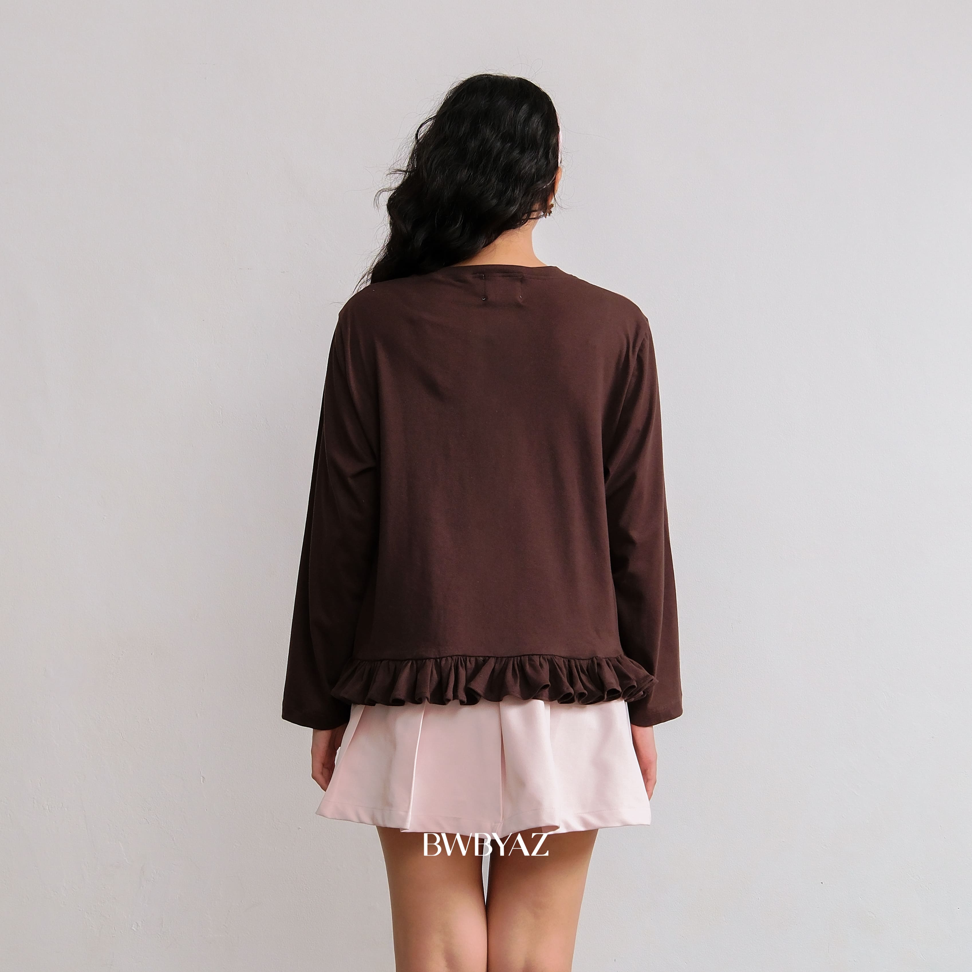 BWBYAZ - Ollie Embroidery Top Flutter & Bloom