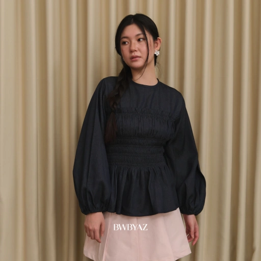 BWBYAZ - Rissa Shirred Top (READY STOCK).