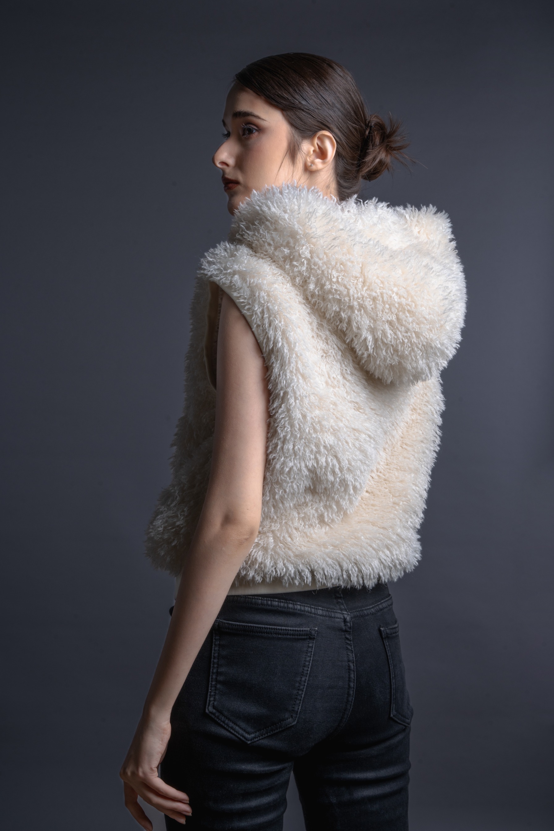 Teddy Sleeveless White Jacket - Ready Stock