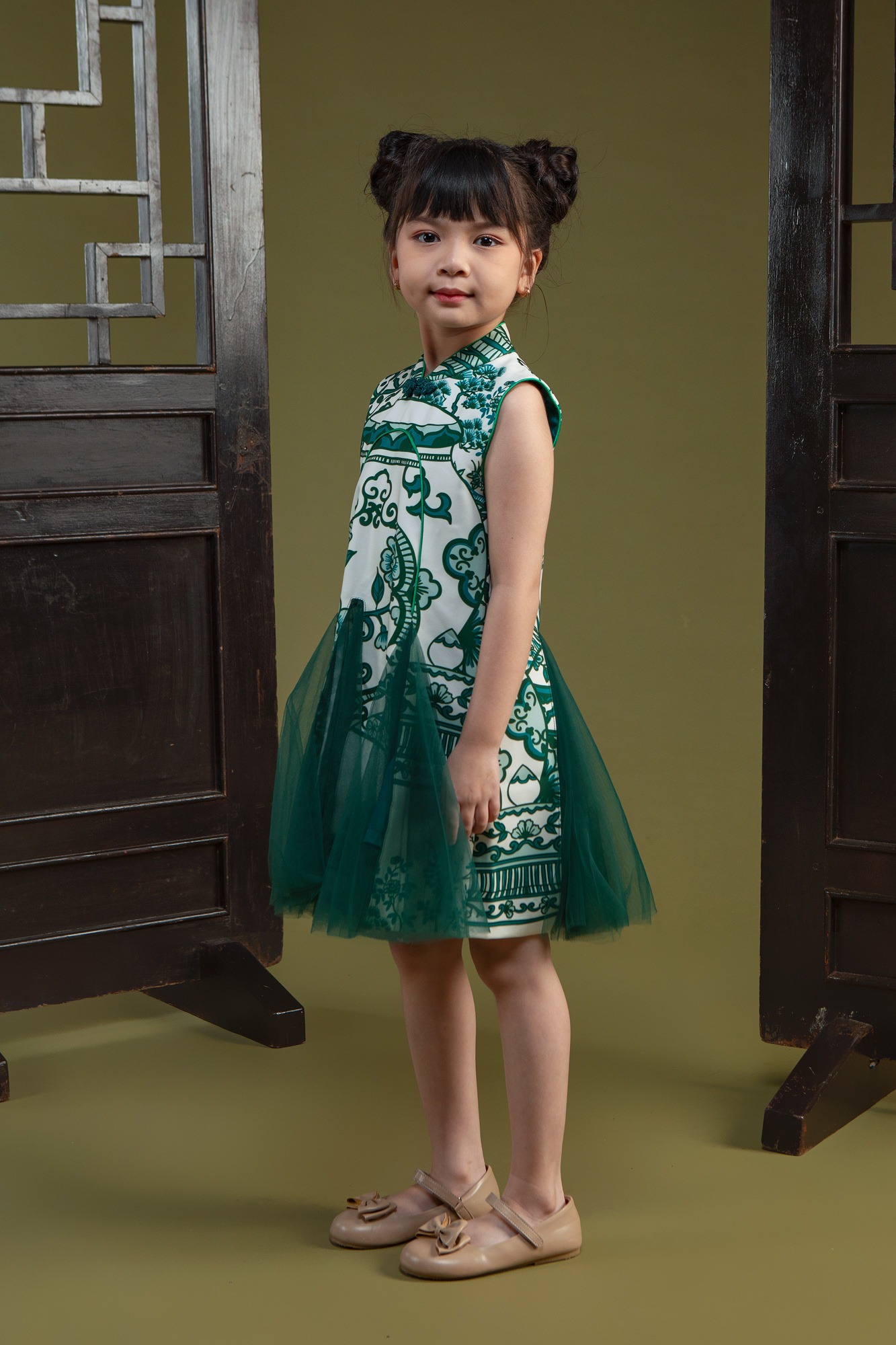 AN FU KIDS DRESS PO Start Shipping End of January