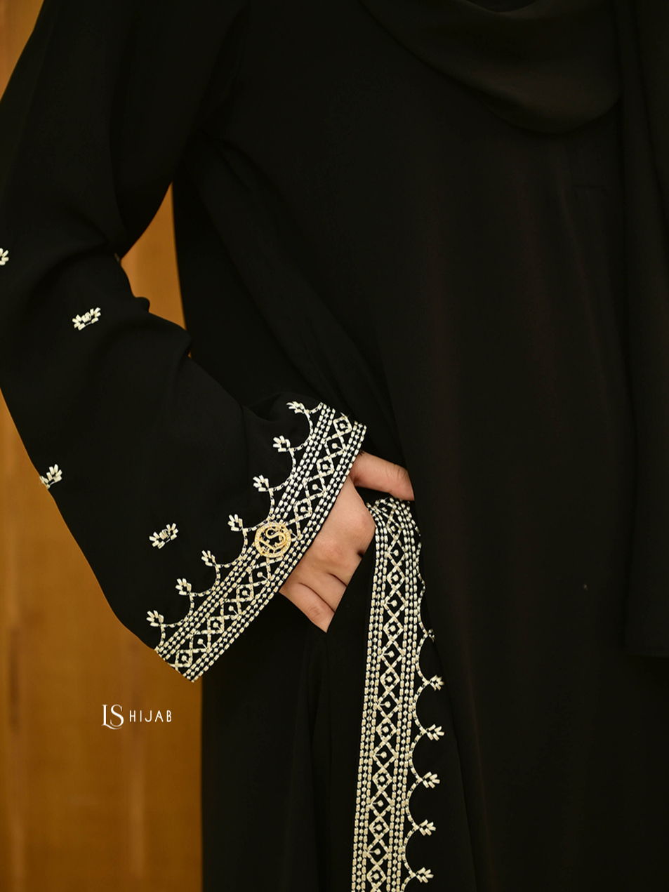 LS Hijab - Nayla Abaya One Set Kulot Kekinian Dengan Bahan Jetblack Black Gold Premium