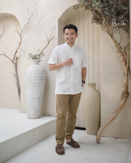 Image of Harmony Koko Pendek - White