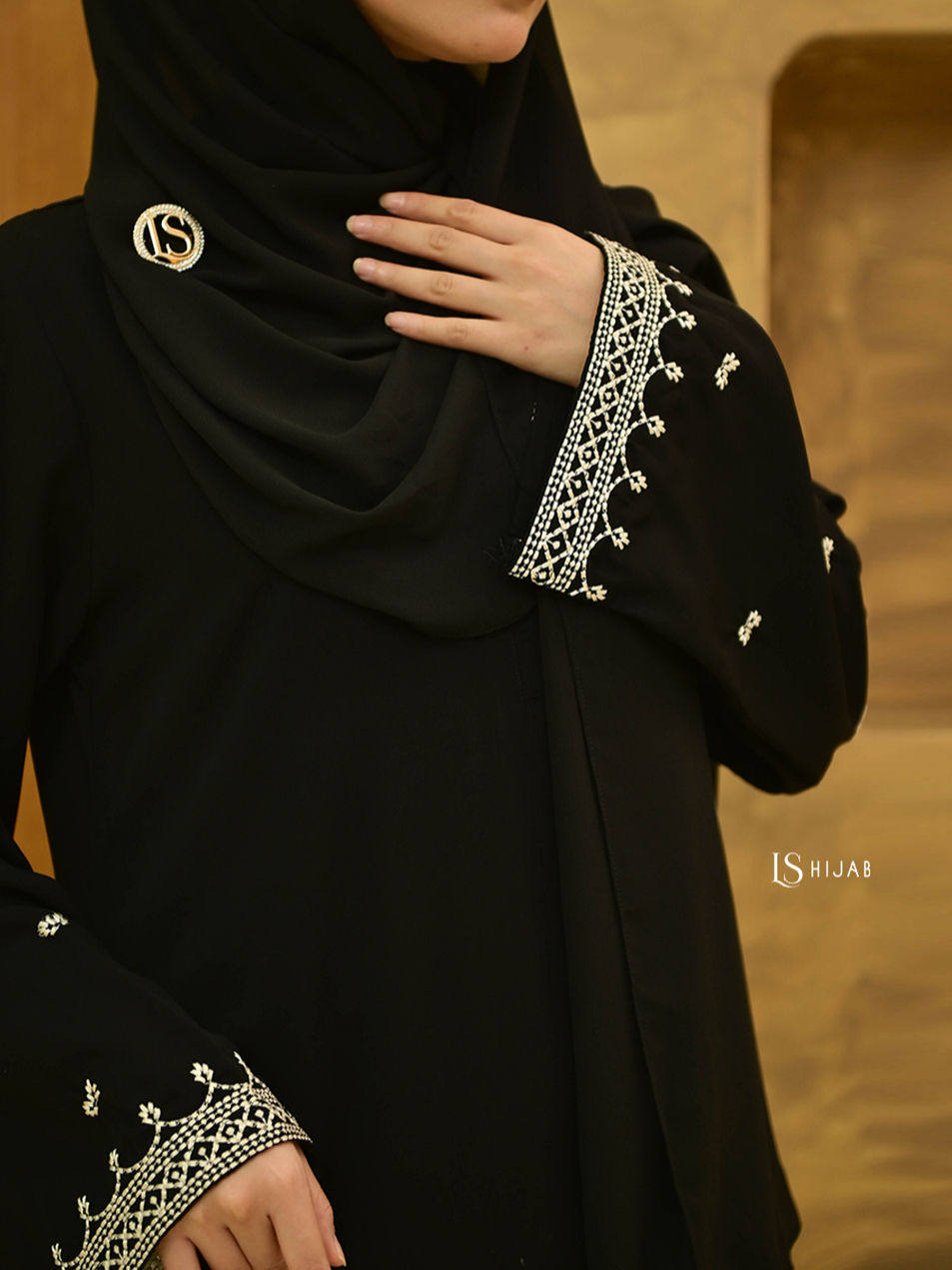 LS Hijab - Nayla Abaya One Set Kulot Kekinian Dengan Bahan Jetblack Black Gold Premium