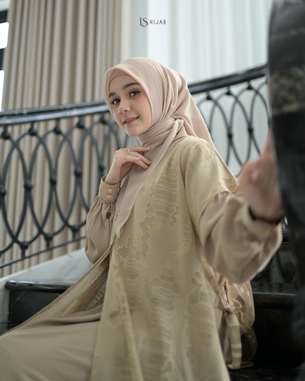 Yaseera Dress Muslimah - Outer Brukat Premium Lepas Pasang