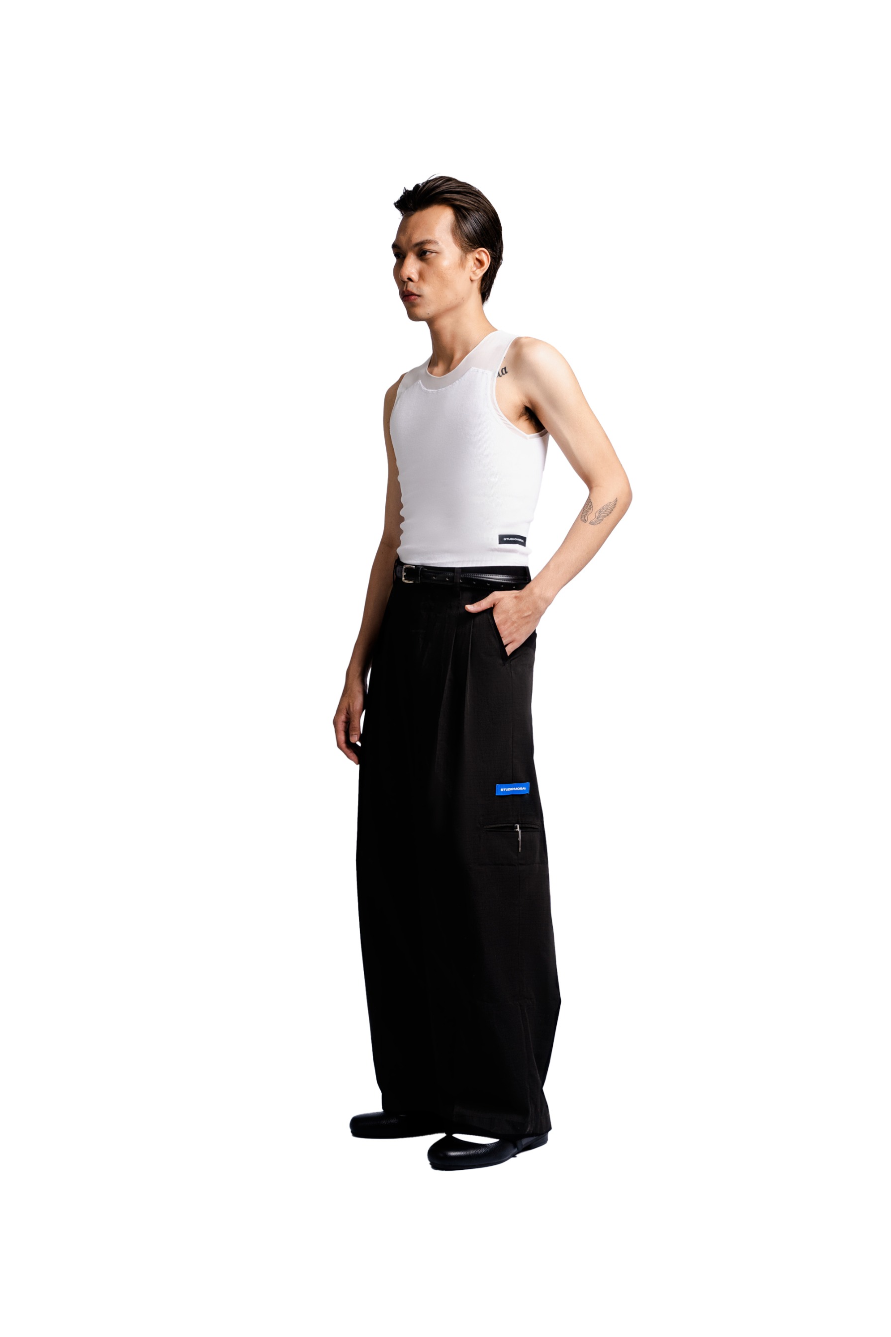 Double Pleated Trousers Thigh Welt Pocket in Black
