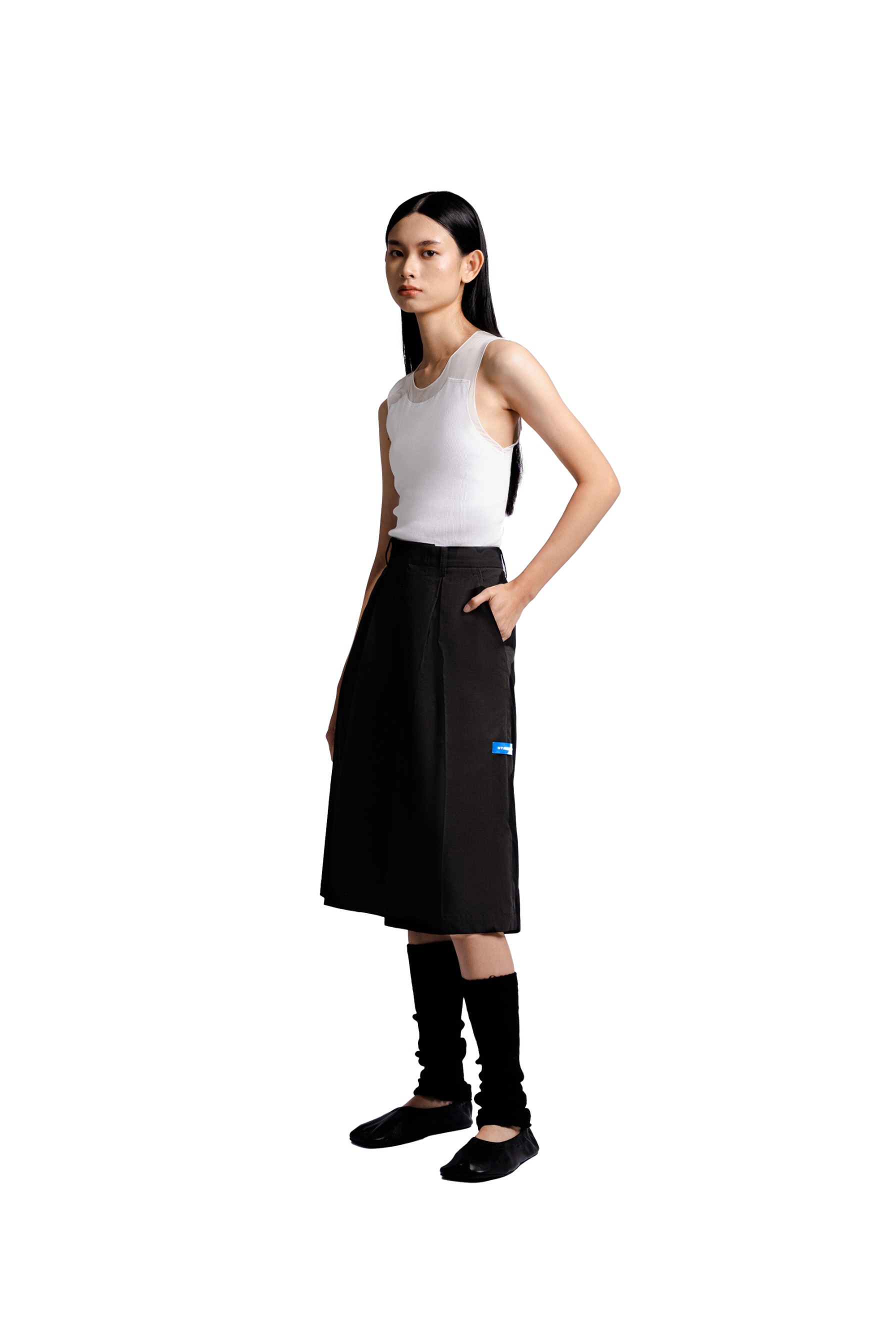 Bermuda Pants in Black