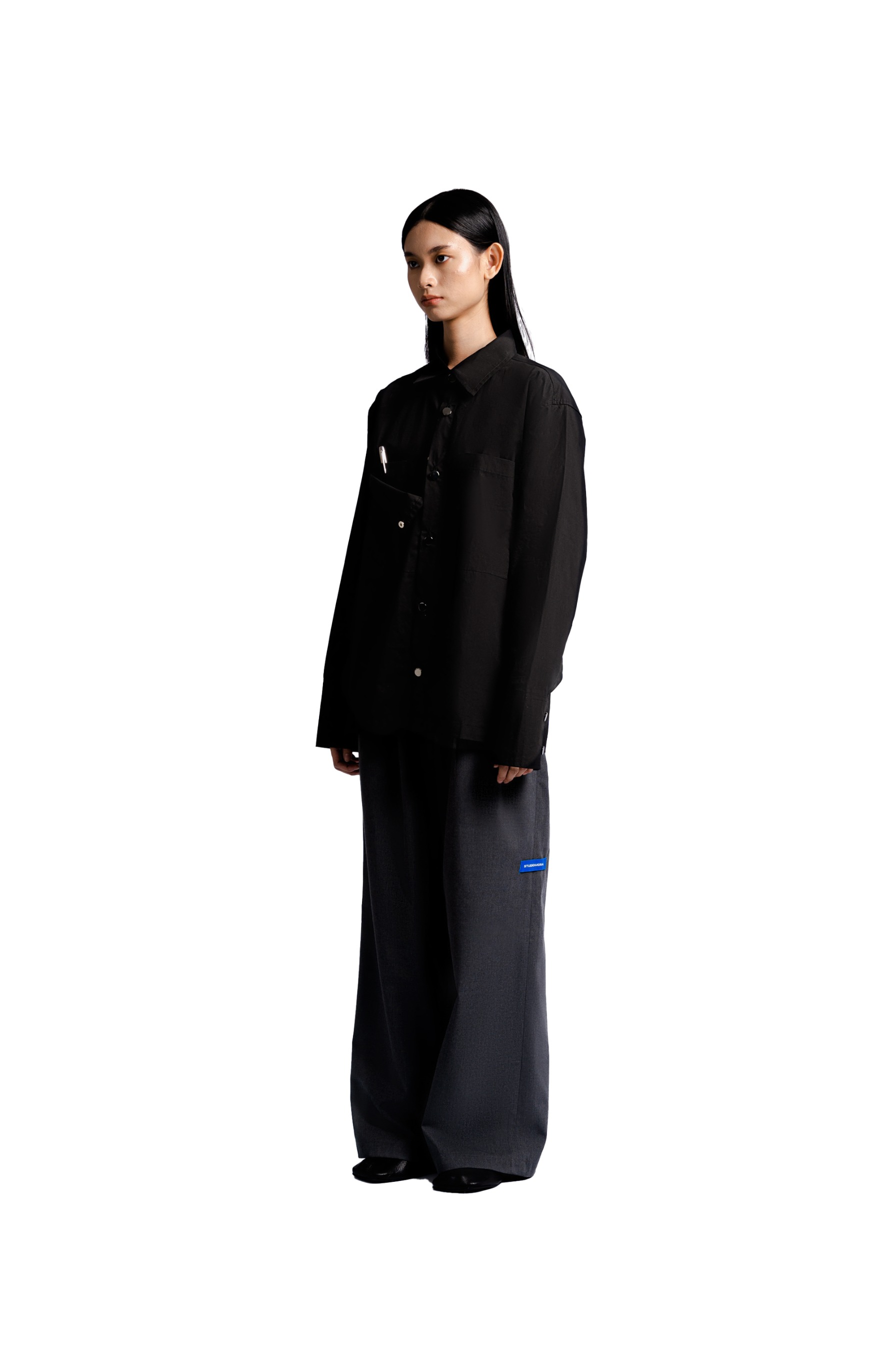 Long Sleeve Shirt with Half Detachable Pocket in Black