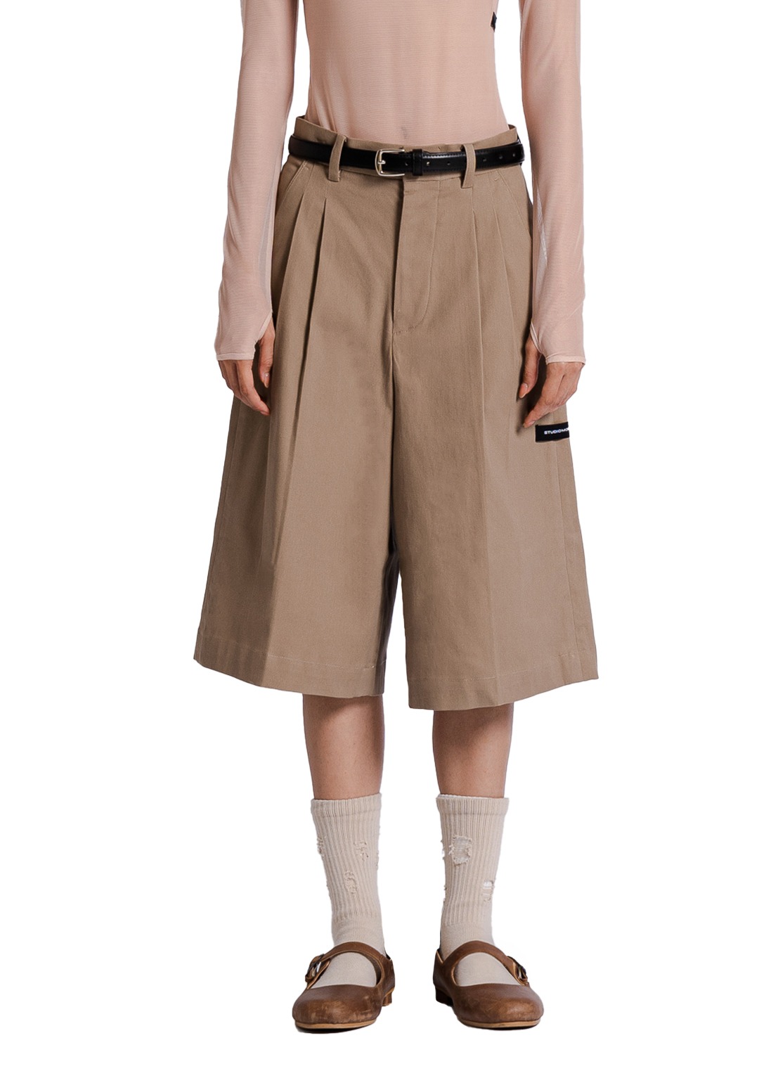 Bermuda Pants in Khaki