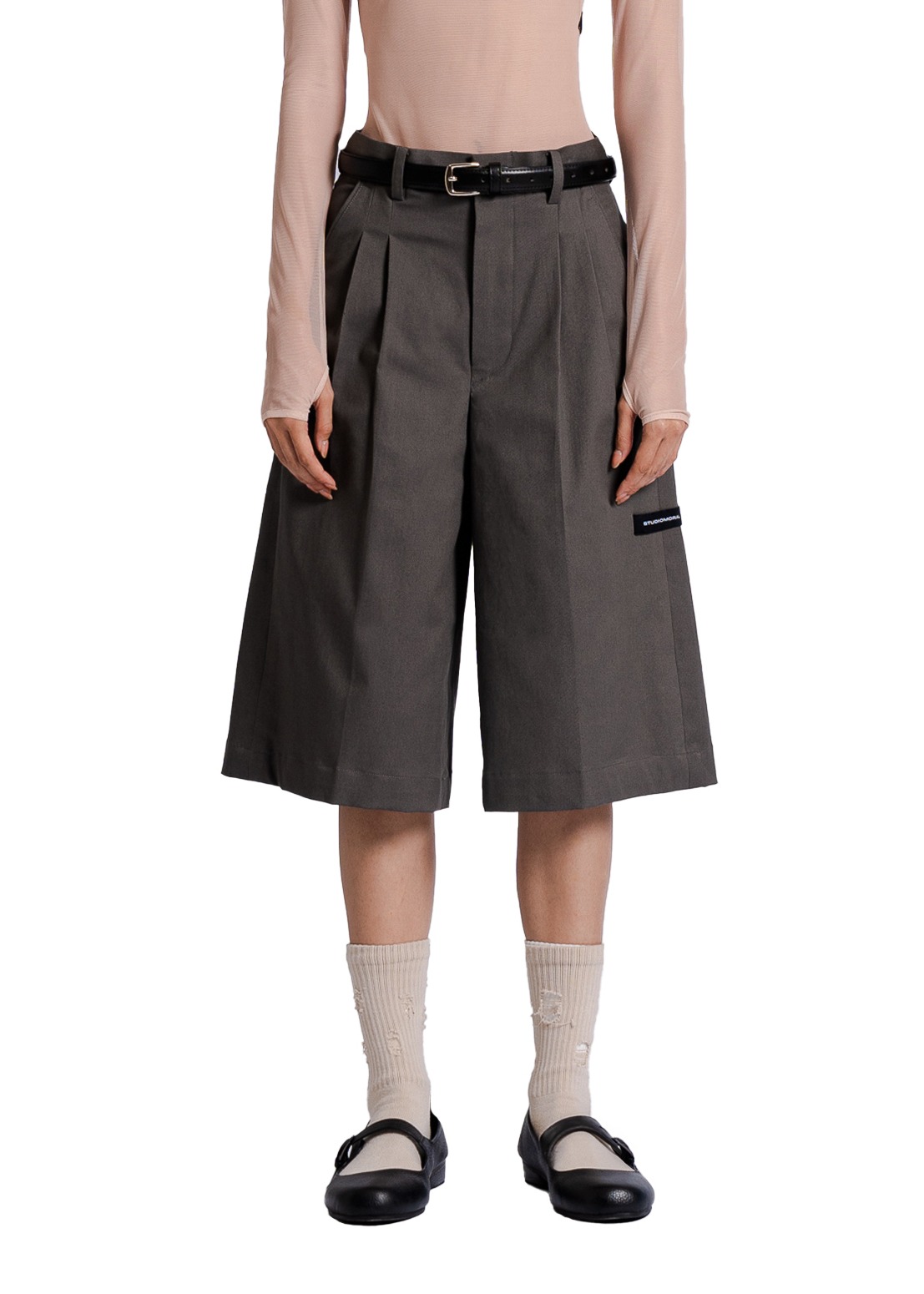Bermuda Pants in Grey 
