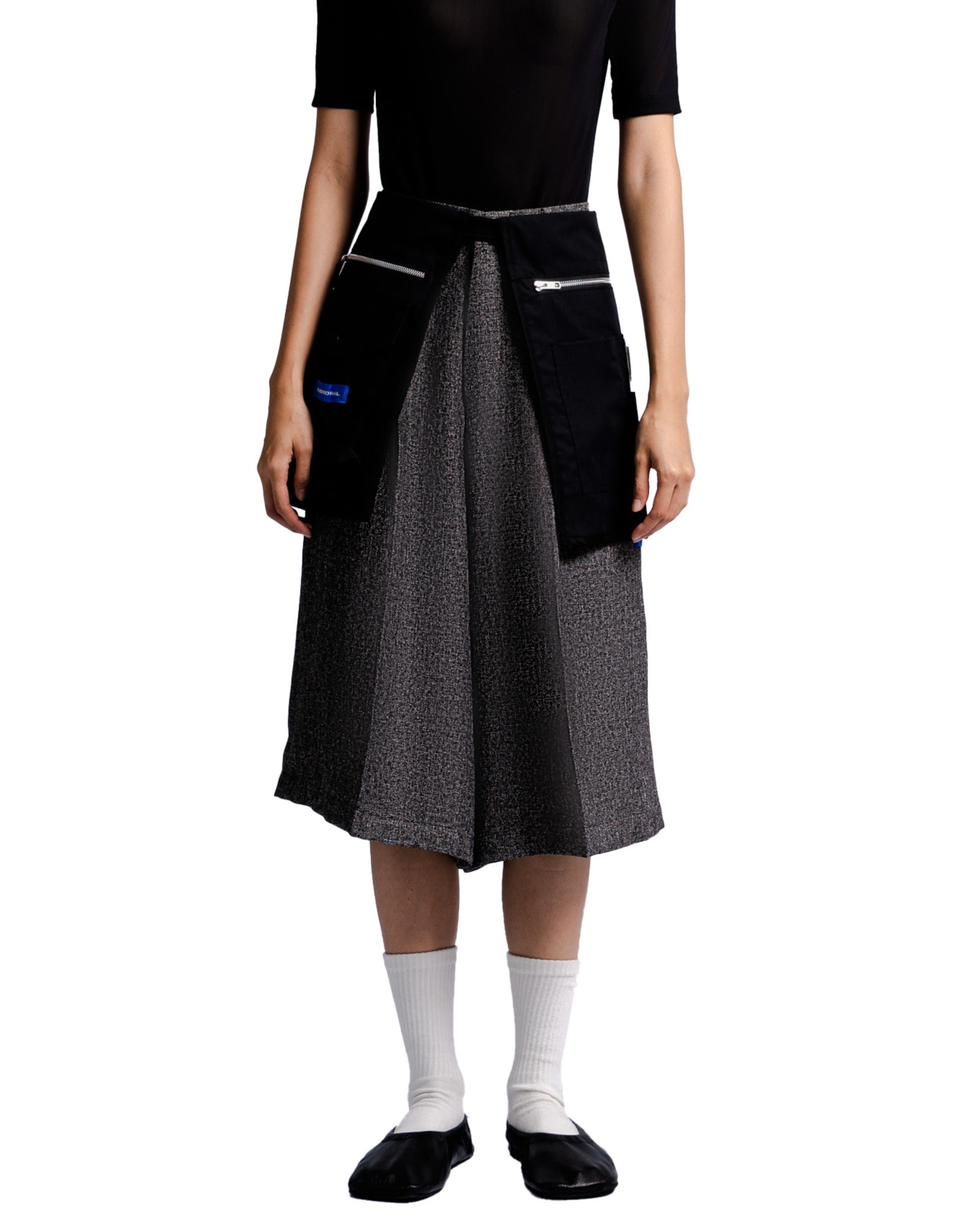 Double Pocket Apron in Black