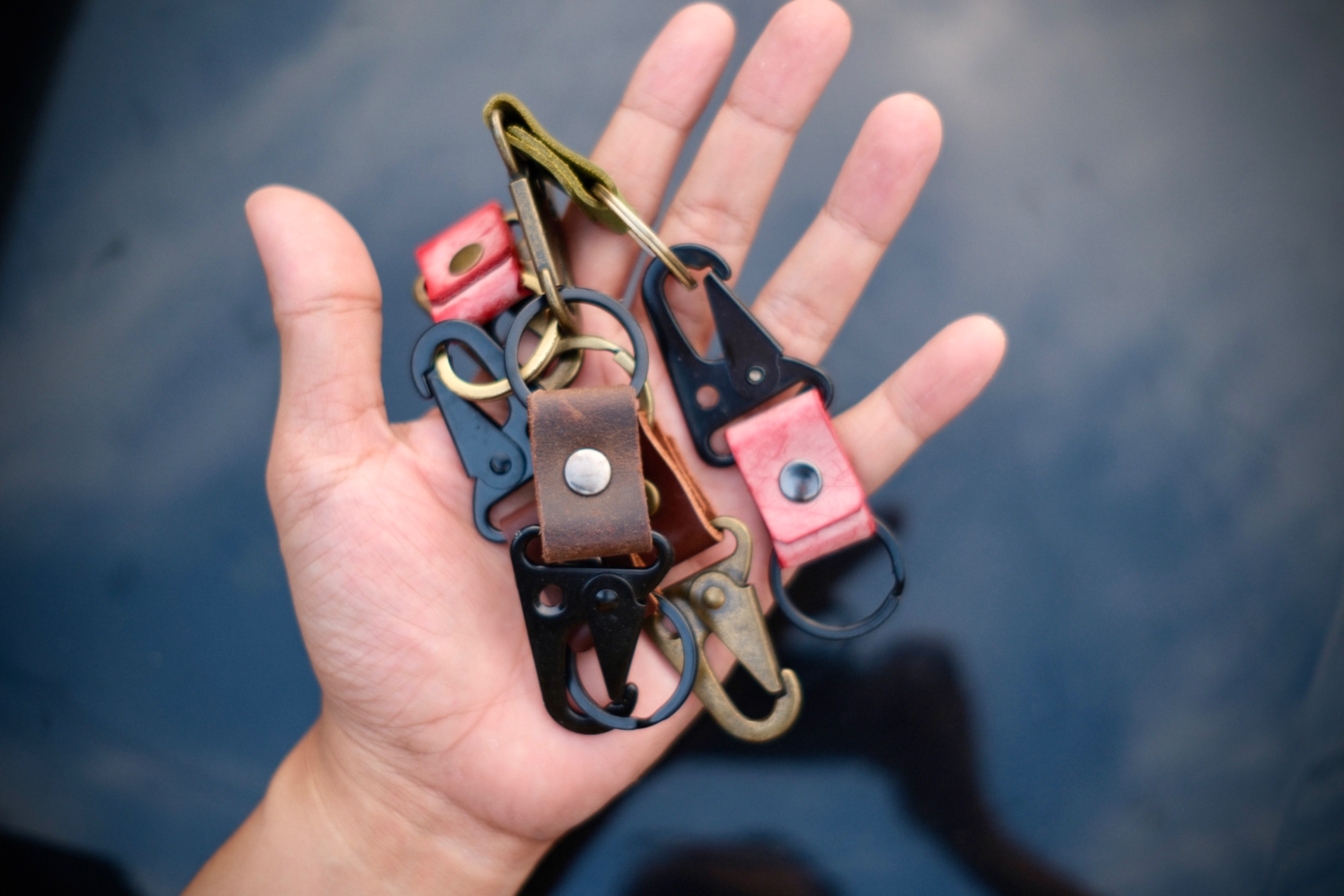 Leather mini keyhook / mini keychain