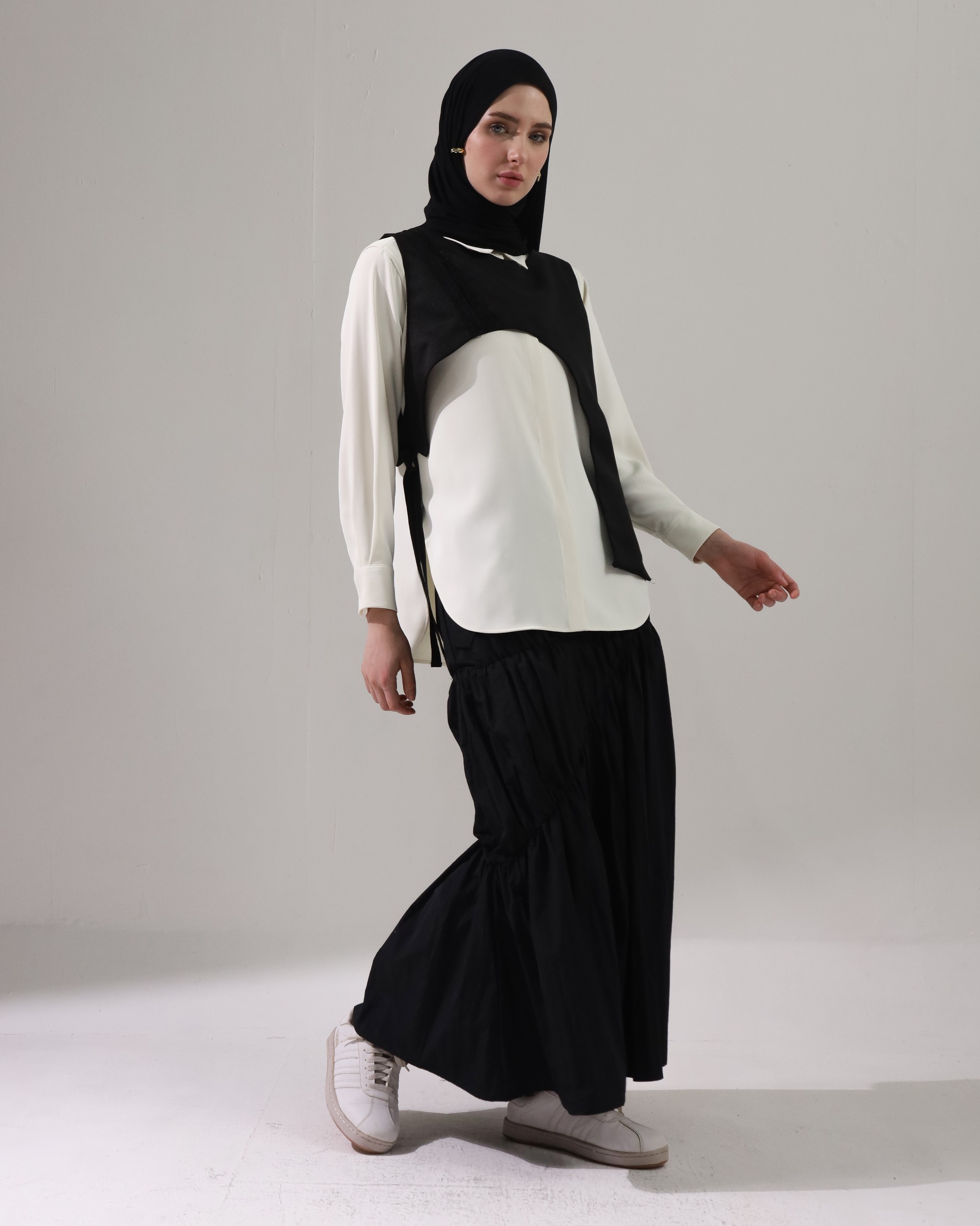 BELYANZA - Taza Outer Vest Black