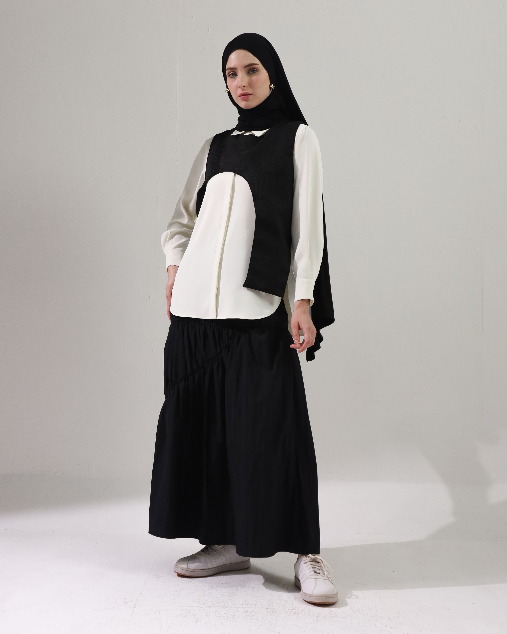 BELYANZA - Taza Outer Vest Black