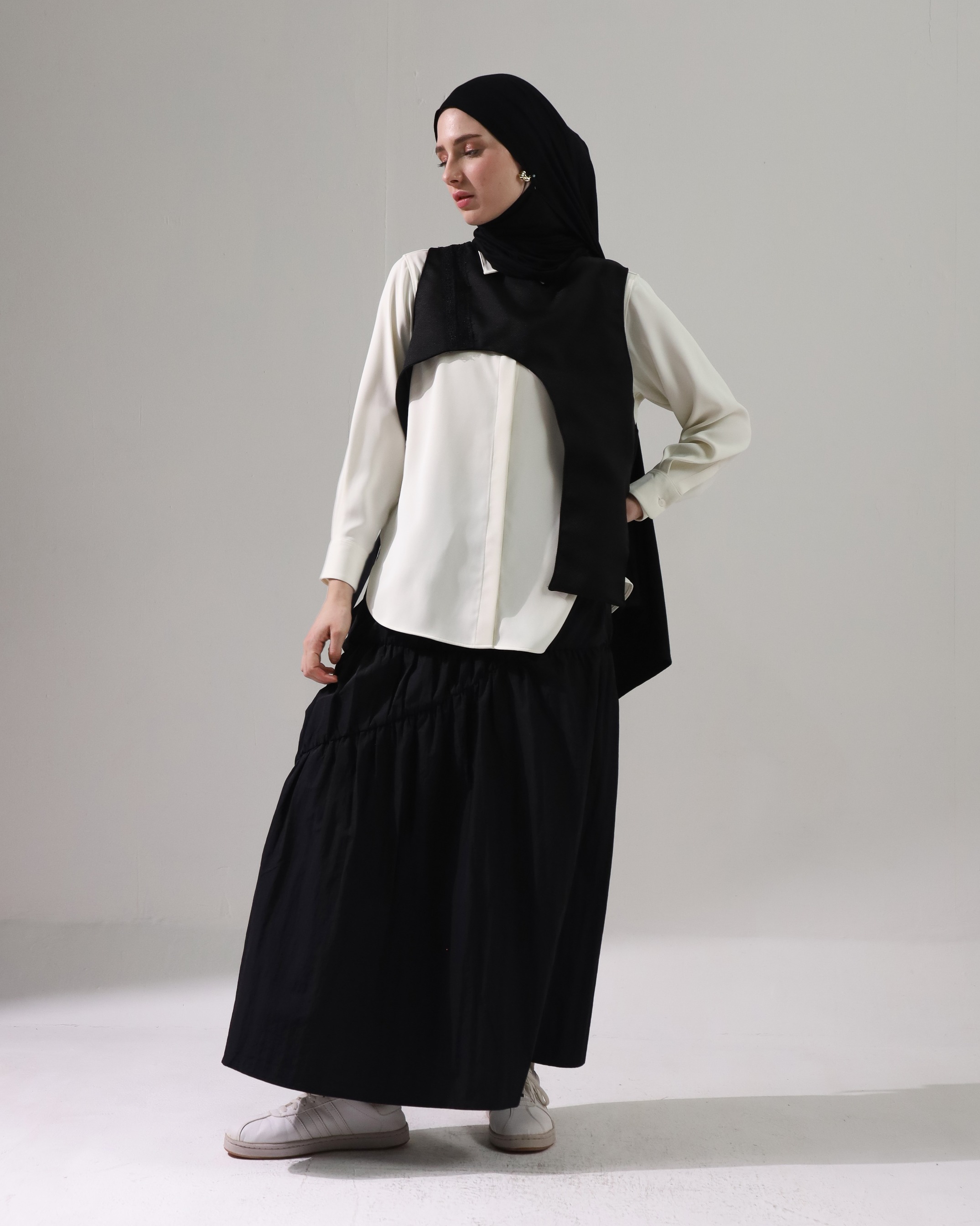 BELYANZA - Taza Outer Vest Black