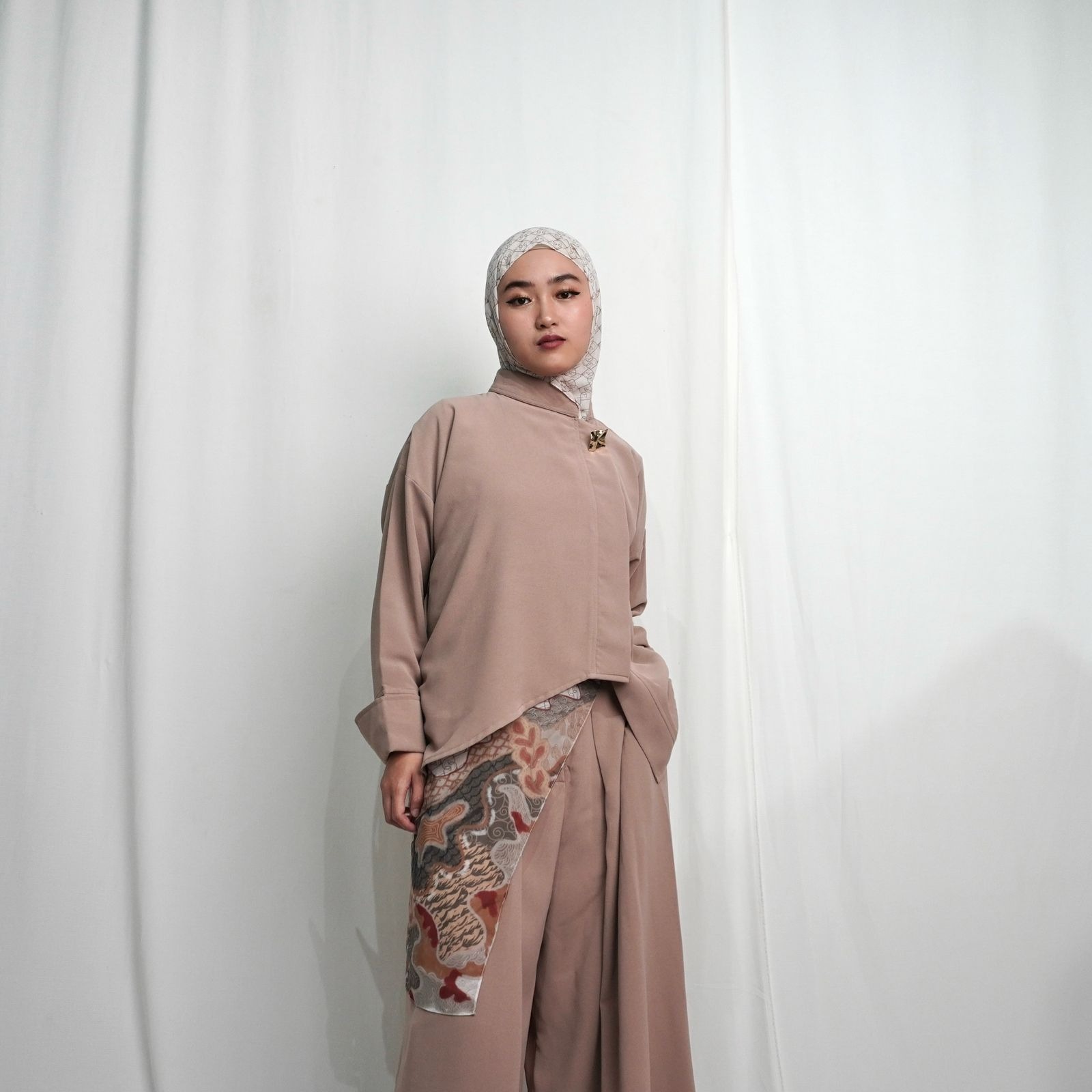 BELYANZA - Faita Top Kemeja Basic Choco Grey Dust