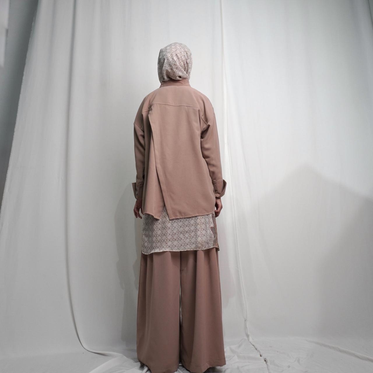 BELYANZA - Faita Top Kemeja Basic Choco Grey Dust