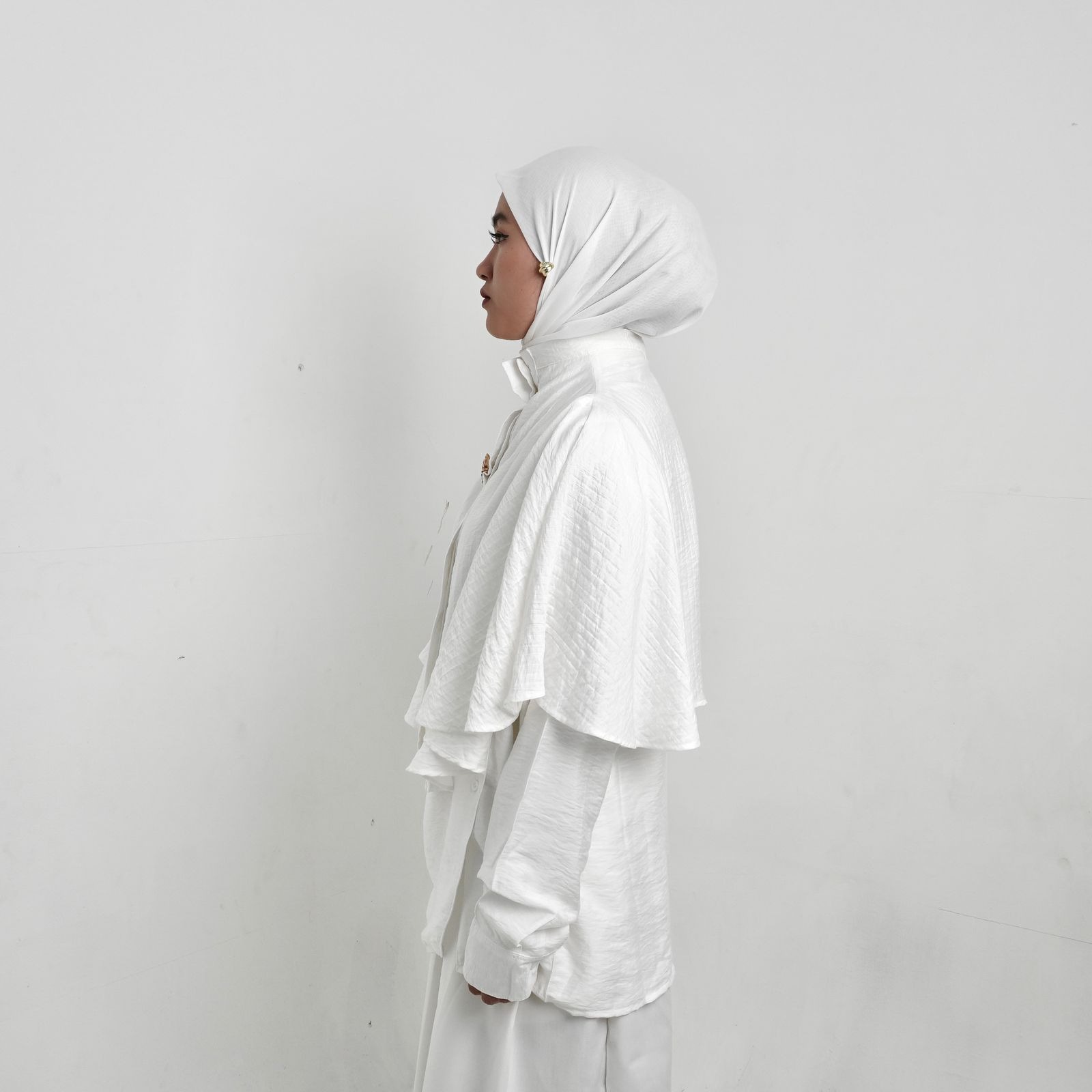 BELYANZA - Foila Cape Outer Basic White