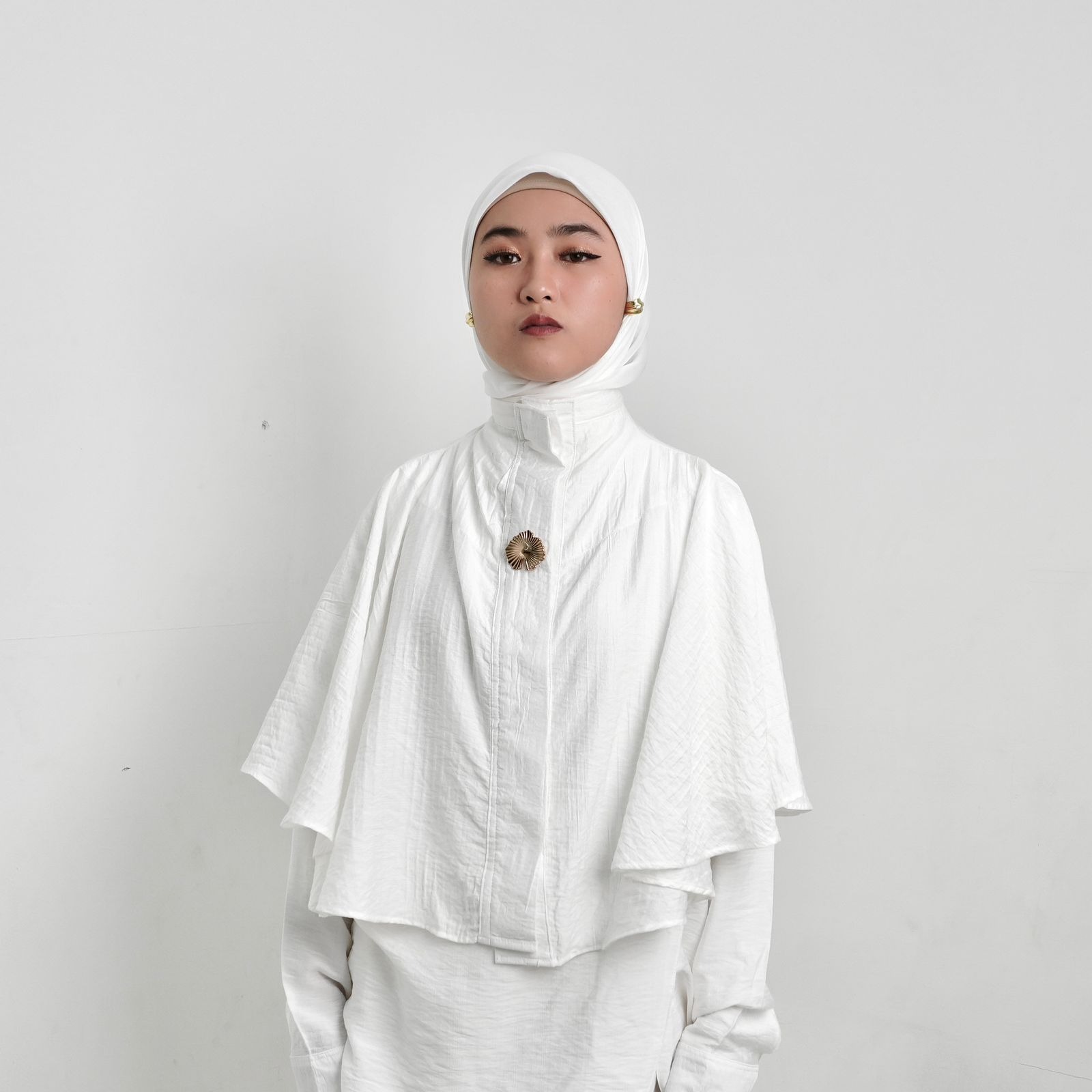 BELYANZA - Foila Cape Outer Basic White