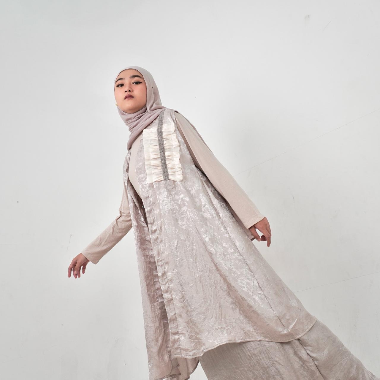 BELYANZA - Hayya One Set Outer & Skirt Premium Cream