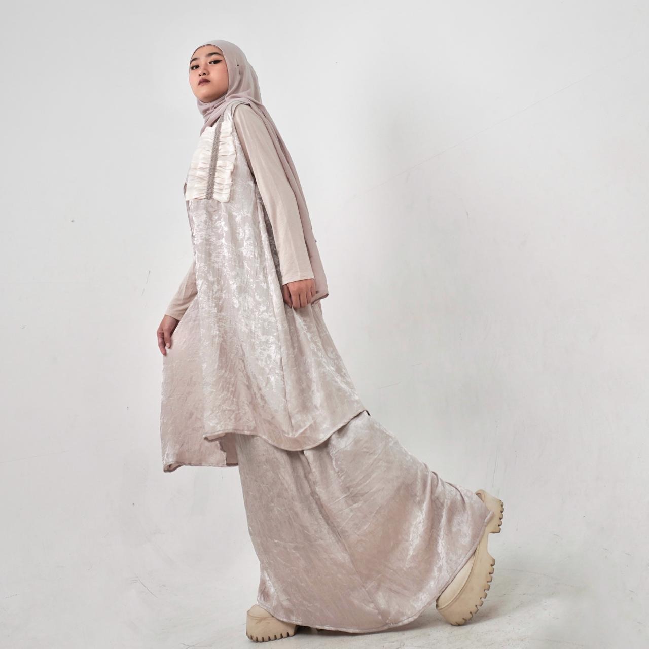 BELYANZA - Hayya One Set Outer & Skirt Premium Cream