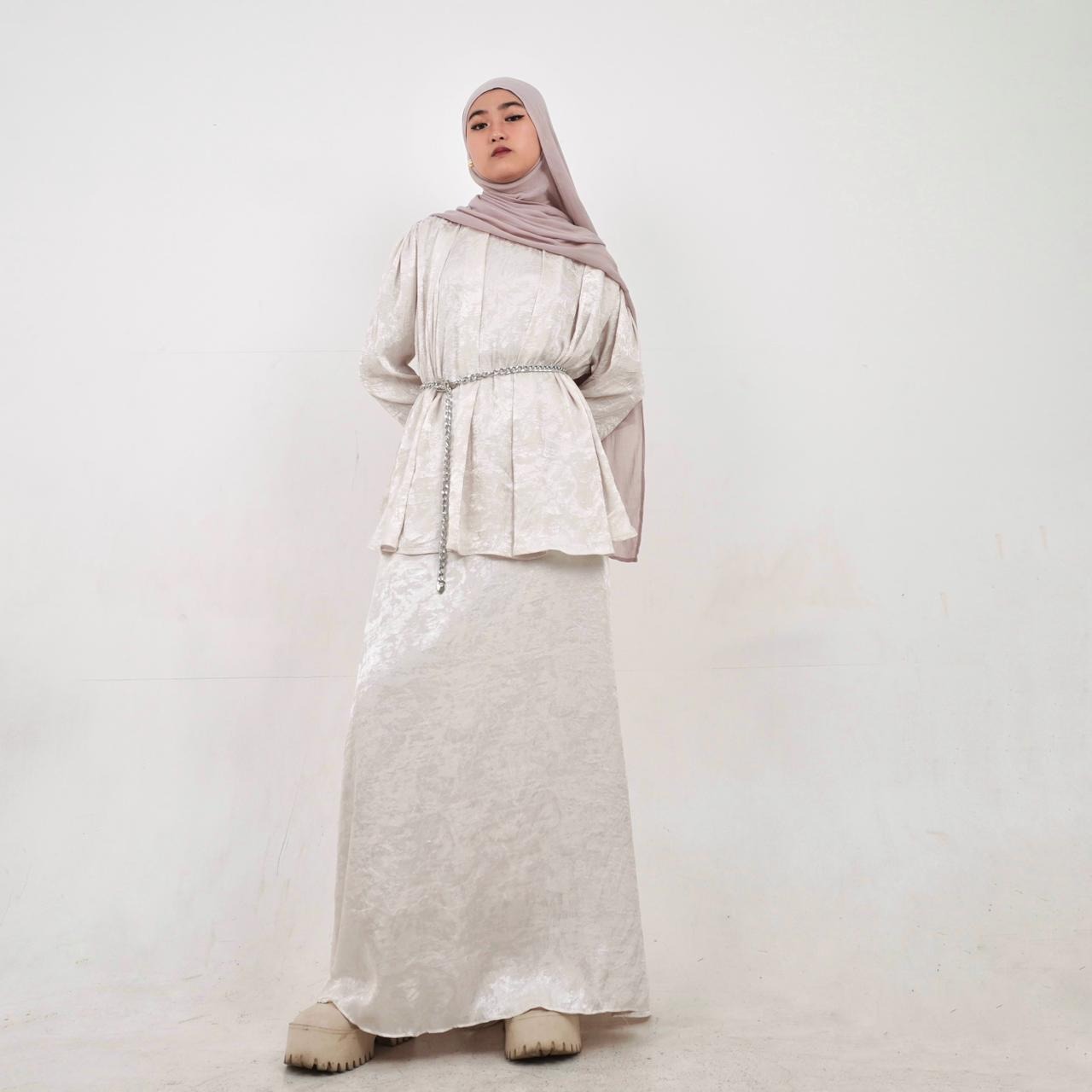BELYANZA - Saffa One Set Silver & Cream Premium Atasan Skirt