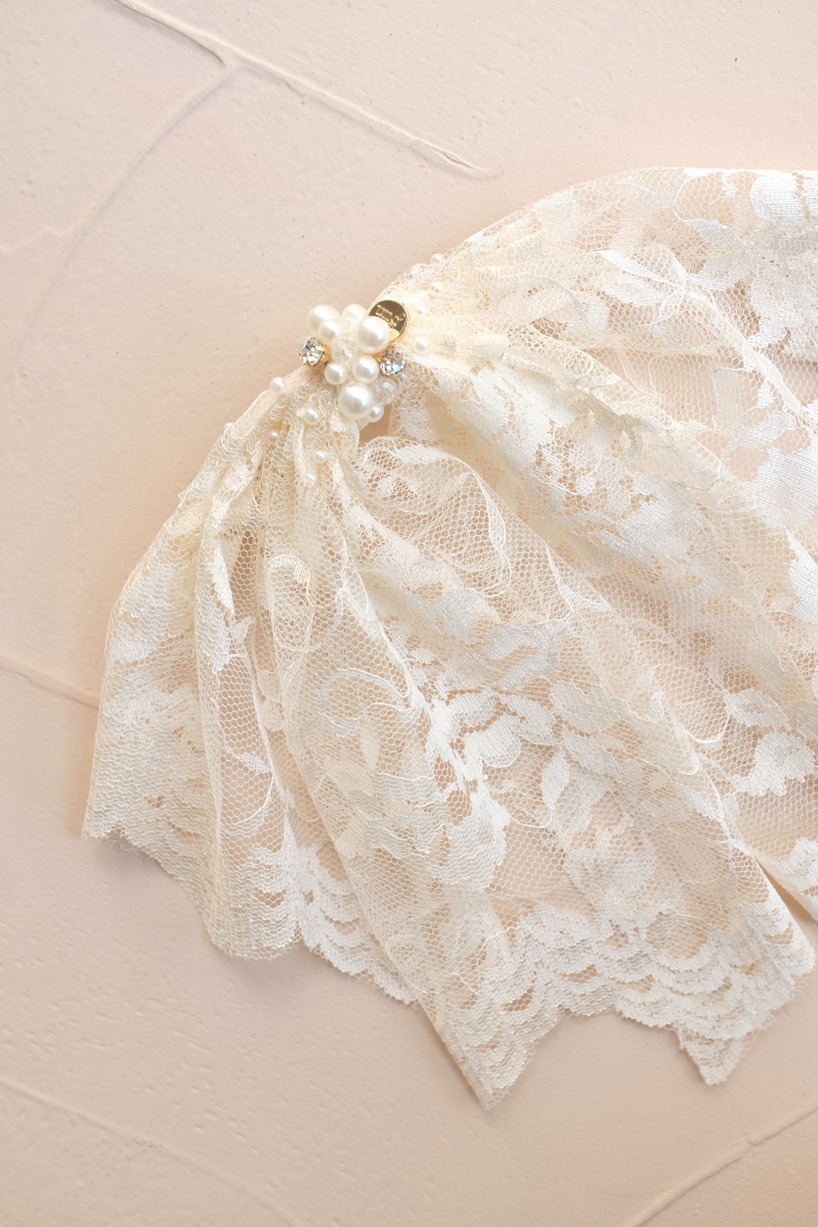 DENTELLE NO.1 (FRENCH CLIP)