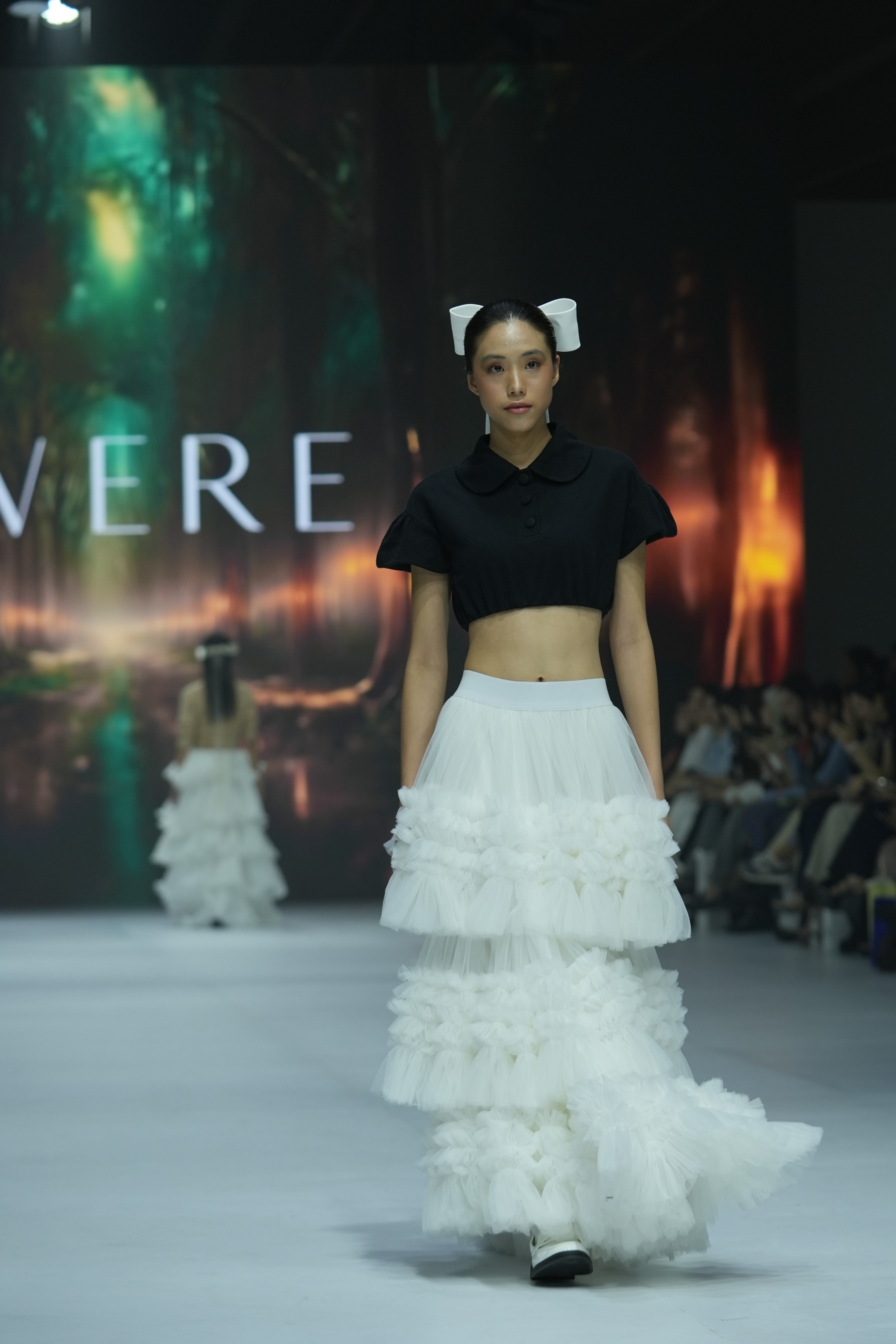 ENCHANTRESS RUNWAY 1