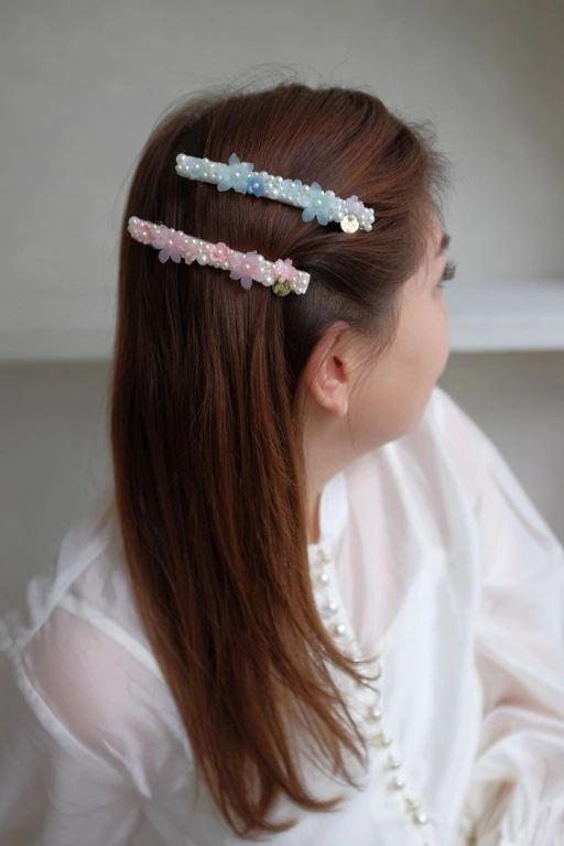 Image of DAISY (FRENCH CLIP)