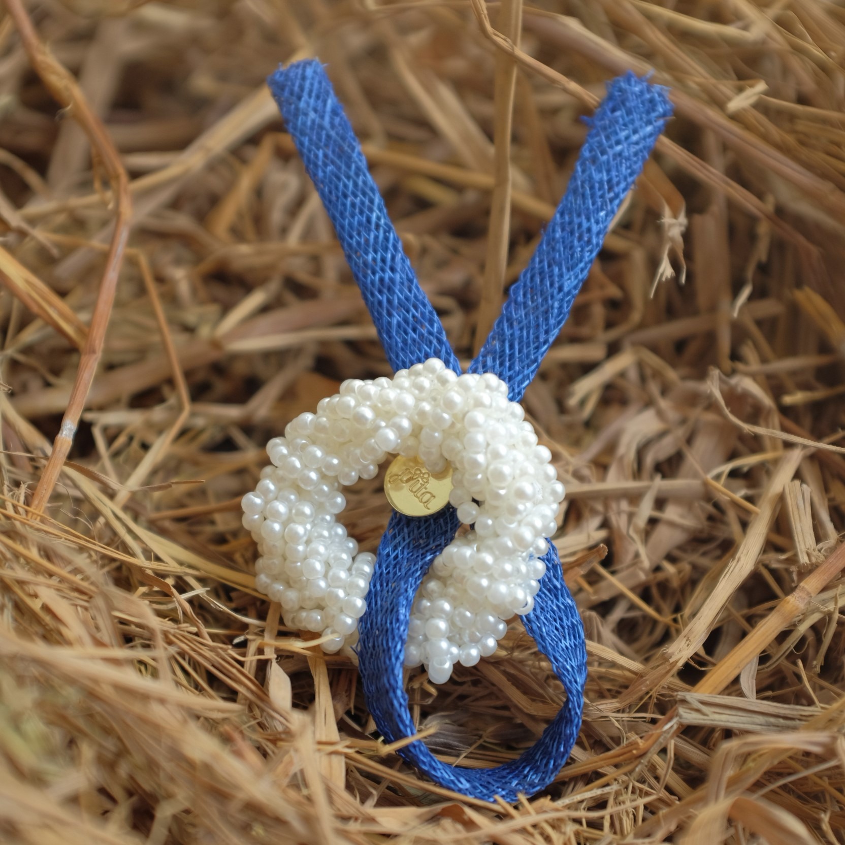 NEST BROOCH