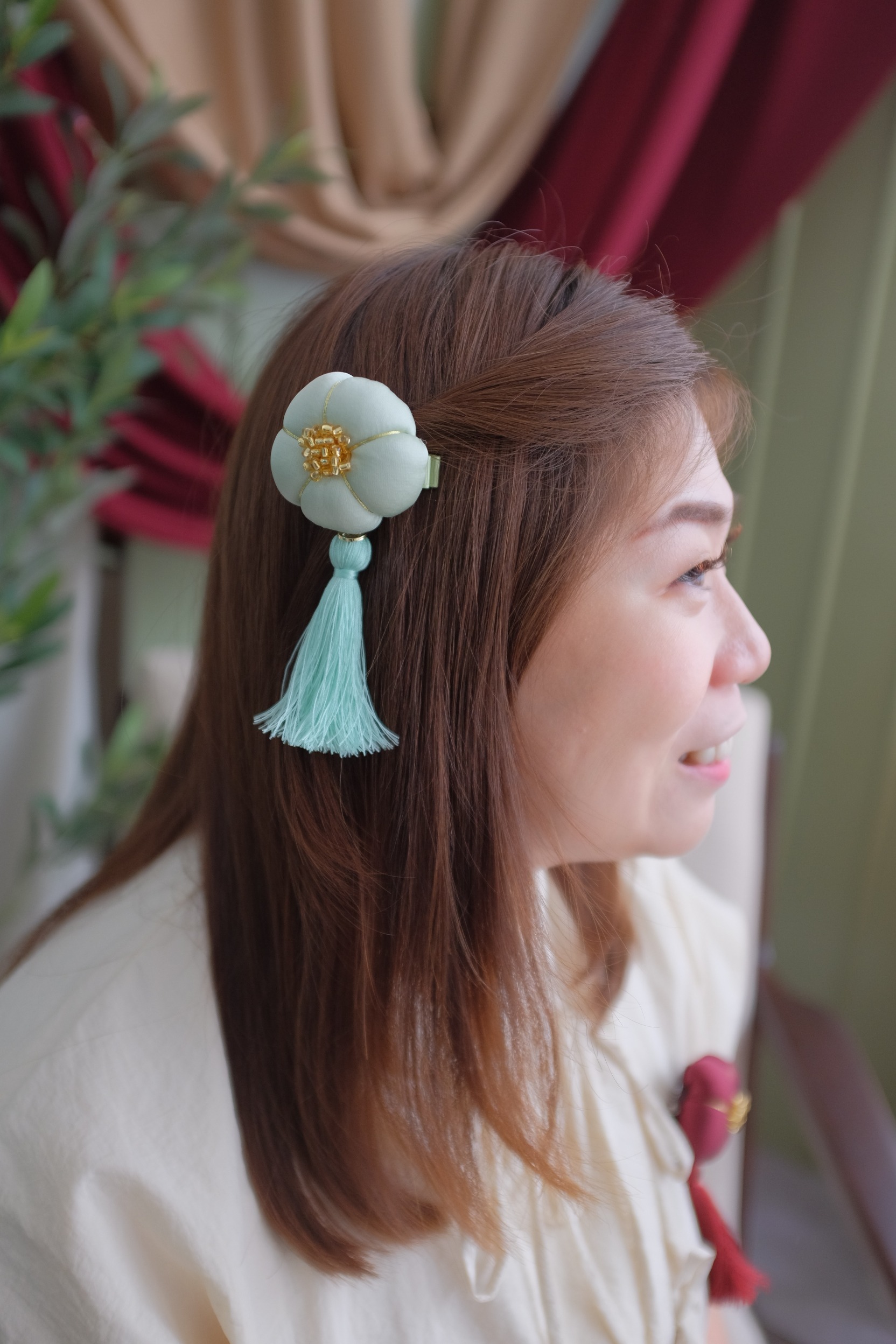 WAGASHI (ALIGATOR & BROOCH)