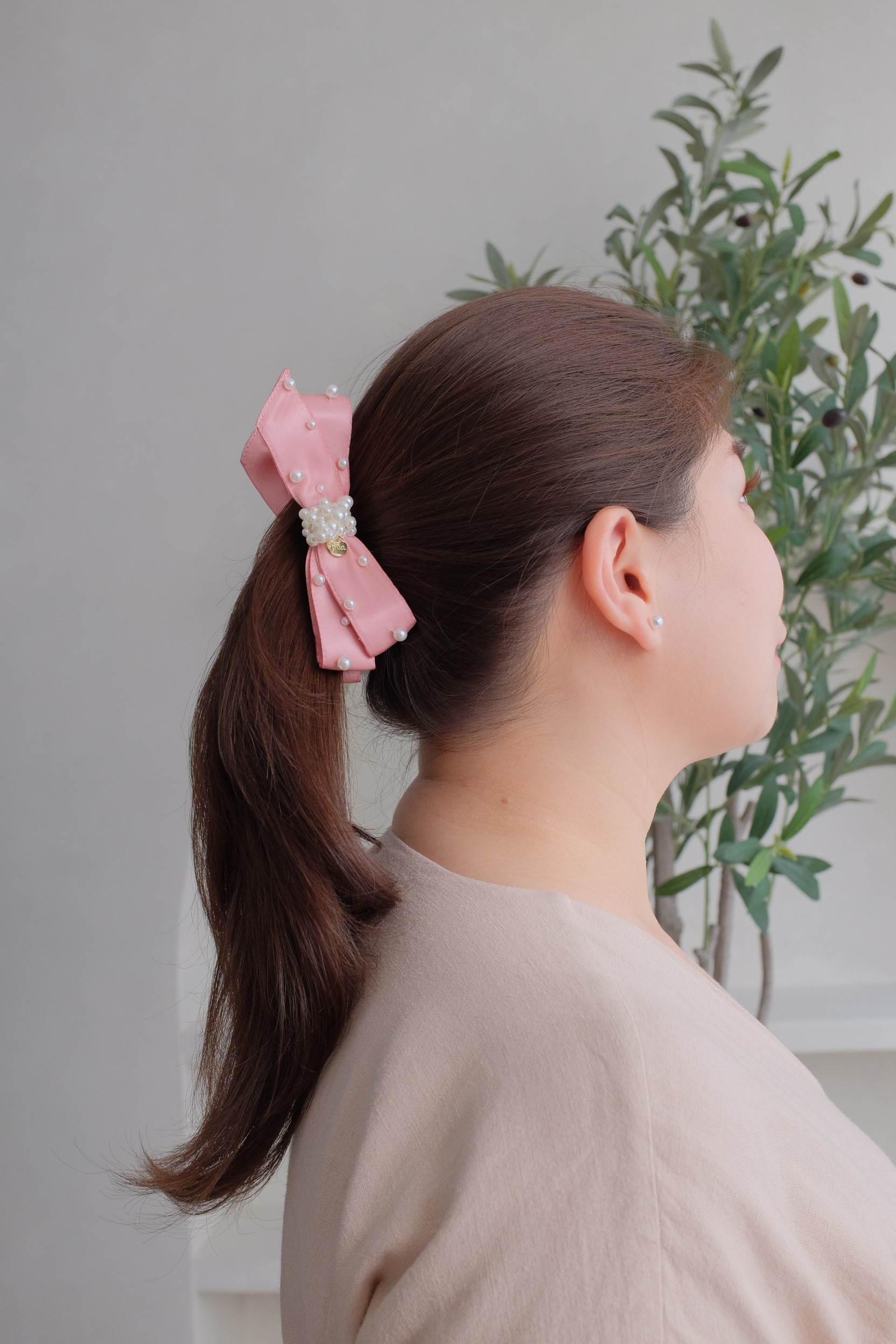 MADEMOISELLE (BANANA CLIP)