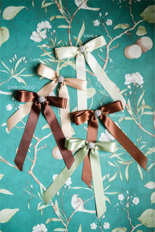 Image of KIARA (BROOCH)