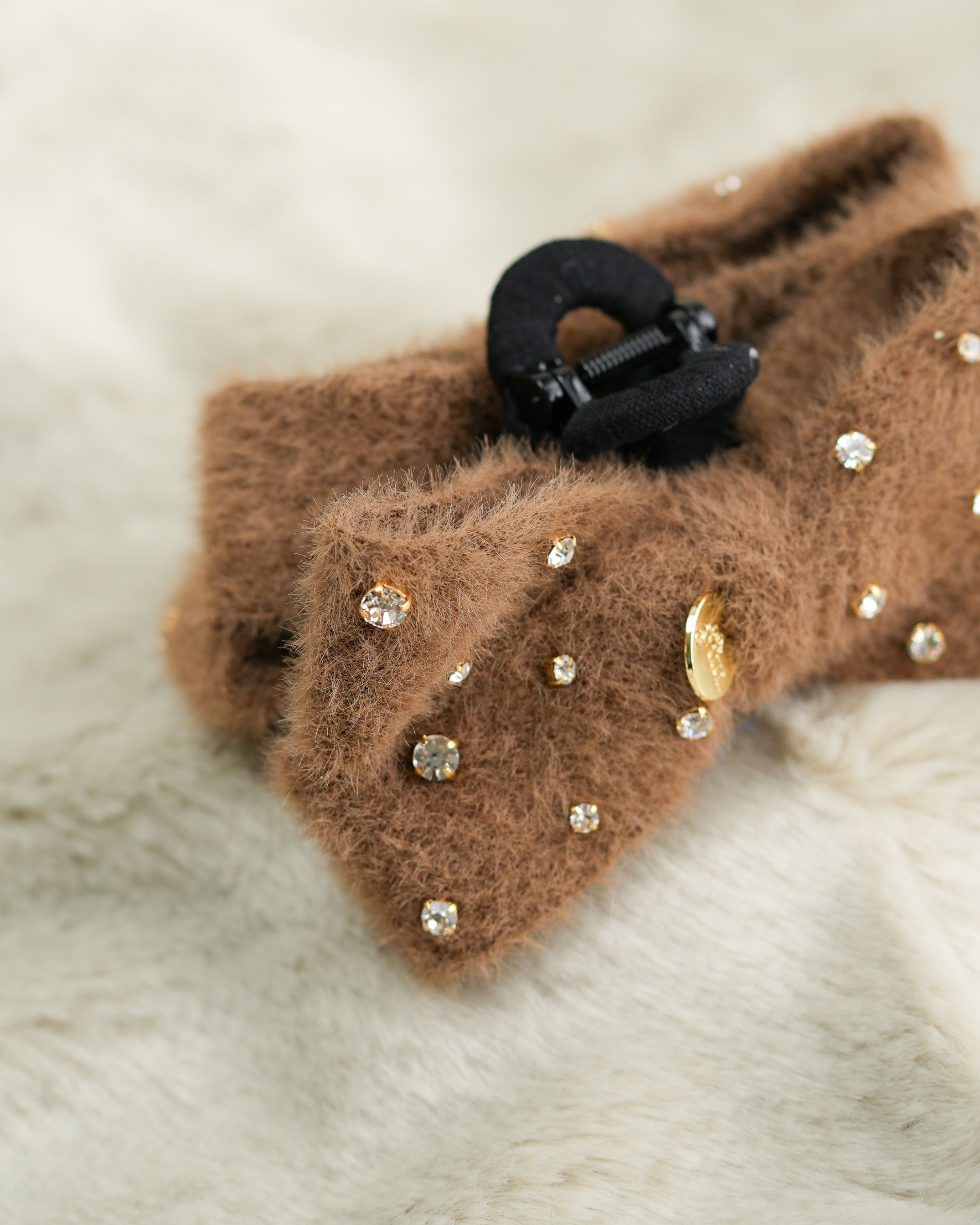 COZY CLAW LARGE - PITA X TIFFANY JOY