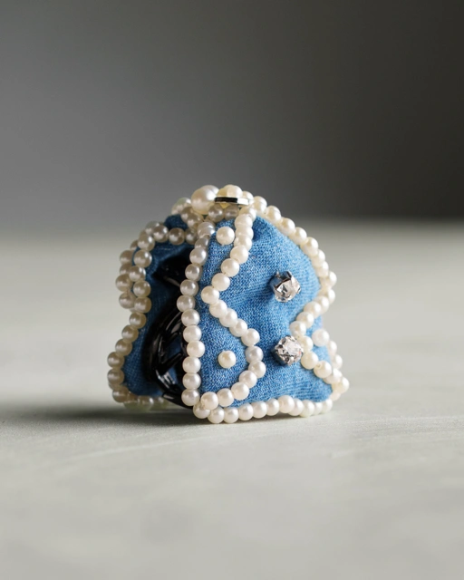 Image of DÉMI CLAW MEDIUM