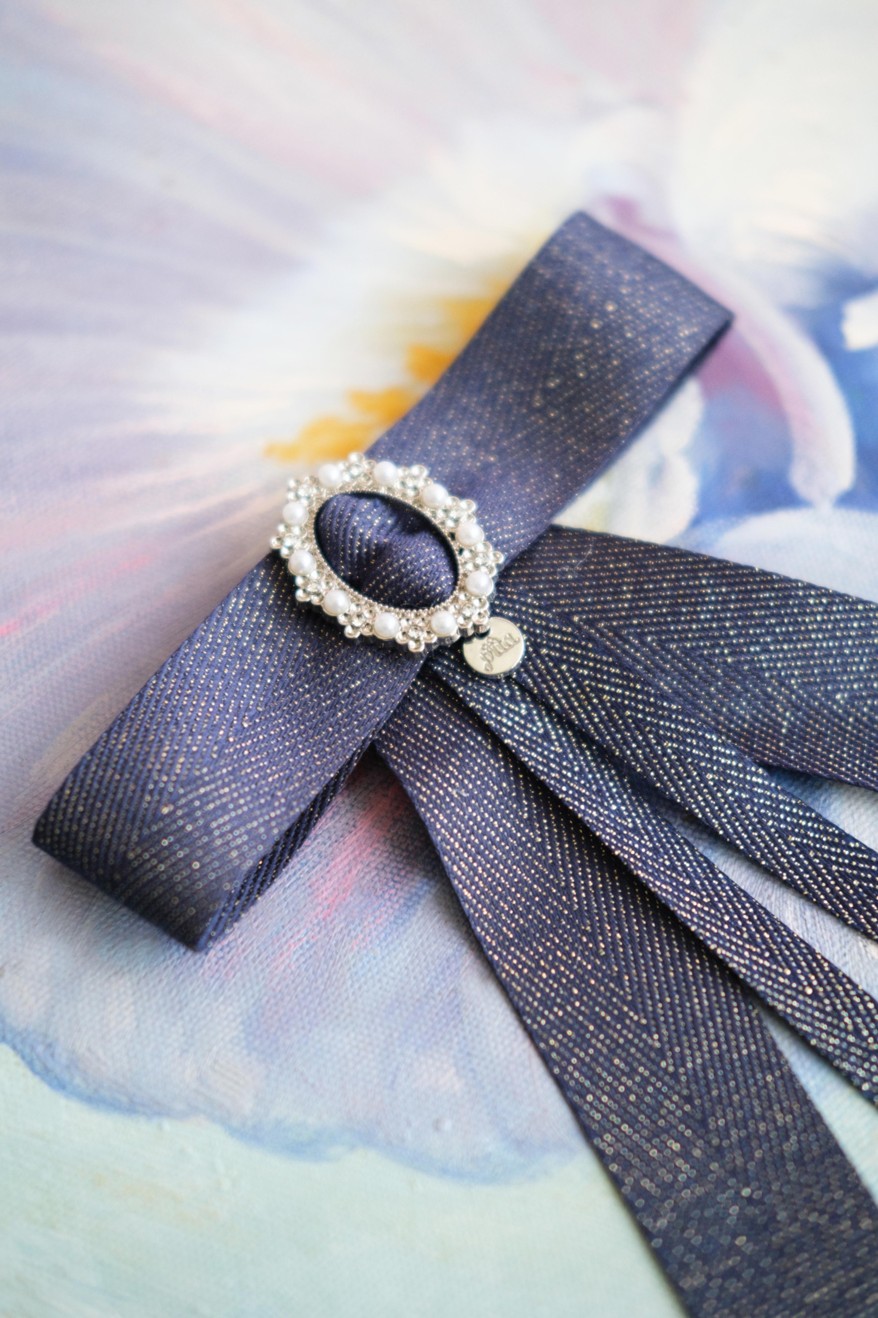 DEADLINE DARLING (BROOCH)