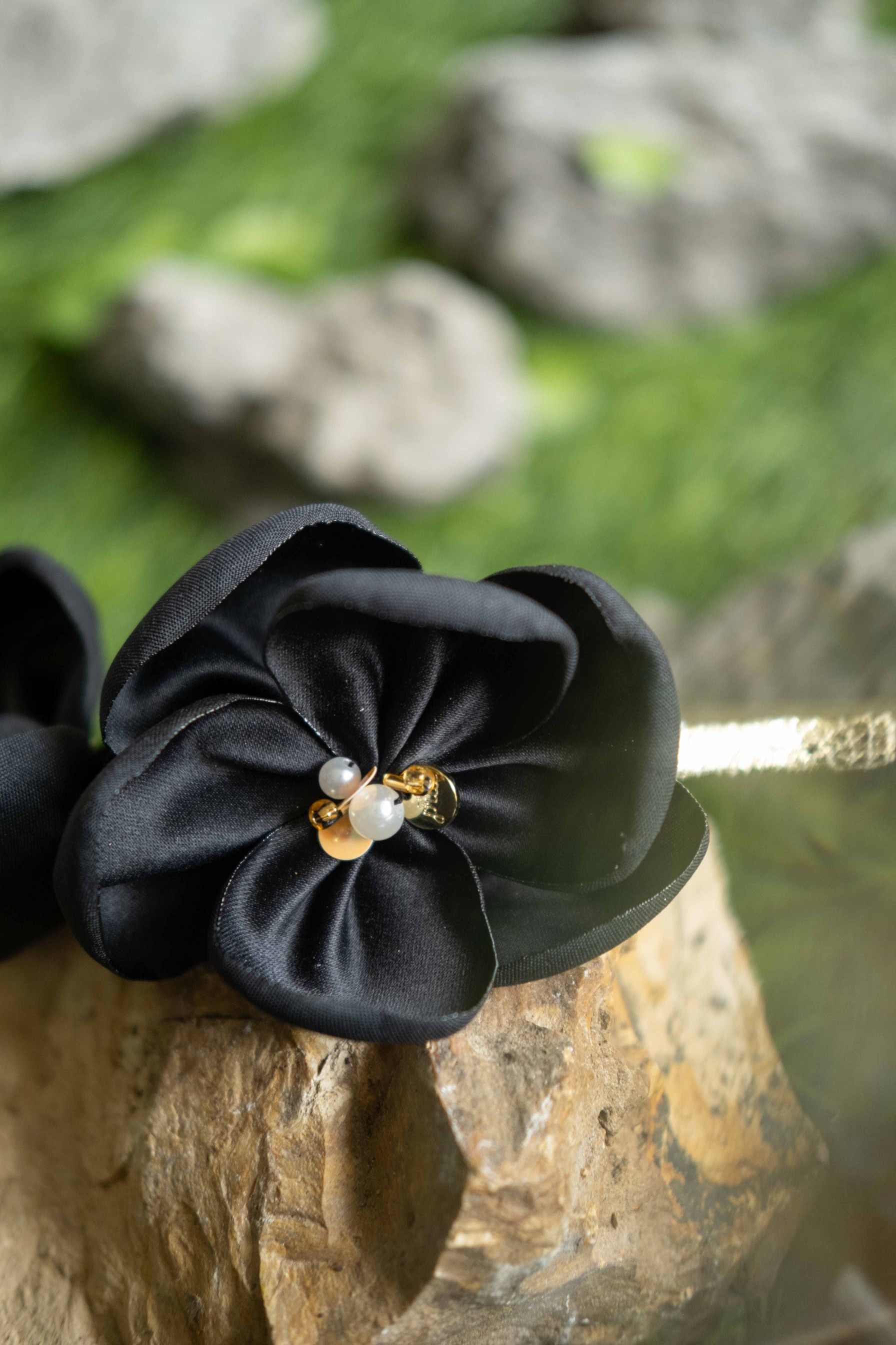 MAGNOLIA HEAD TWIST 