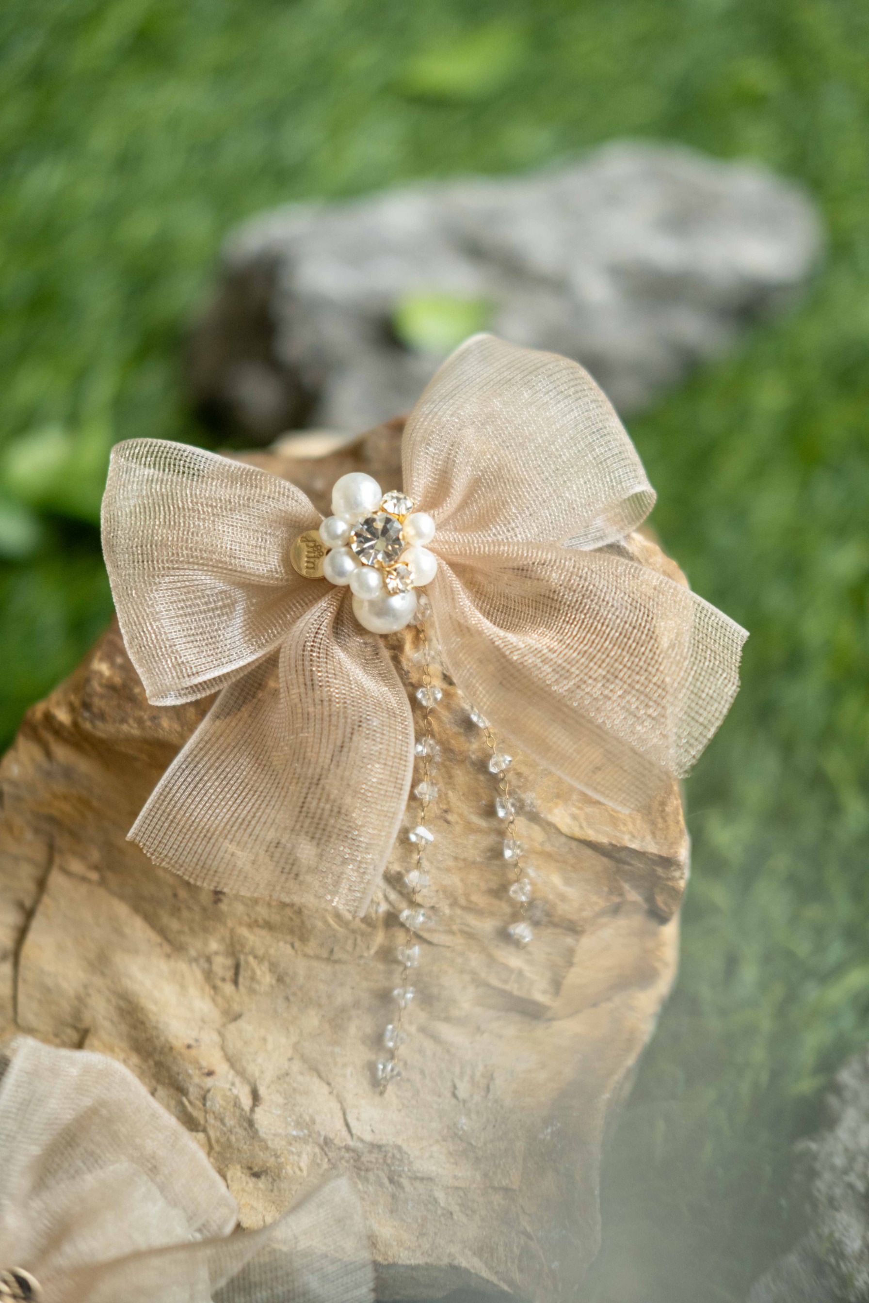 LACEY EARRINGS CUSTARD