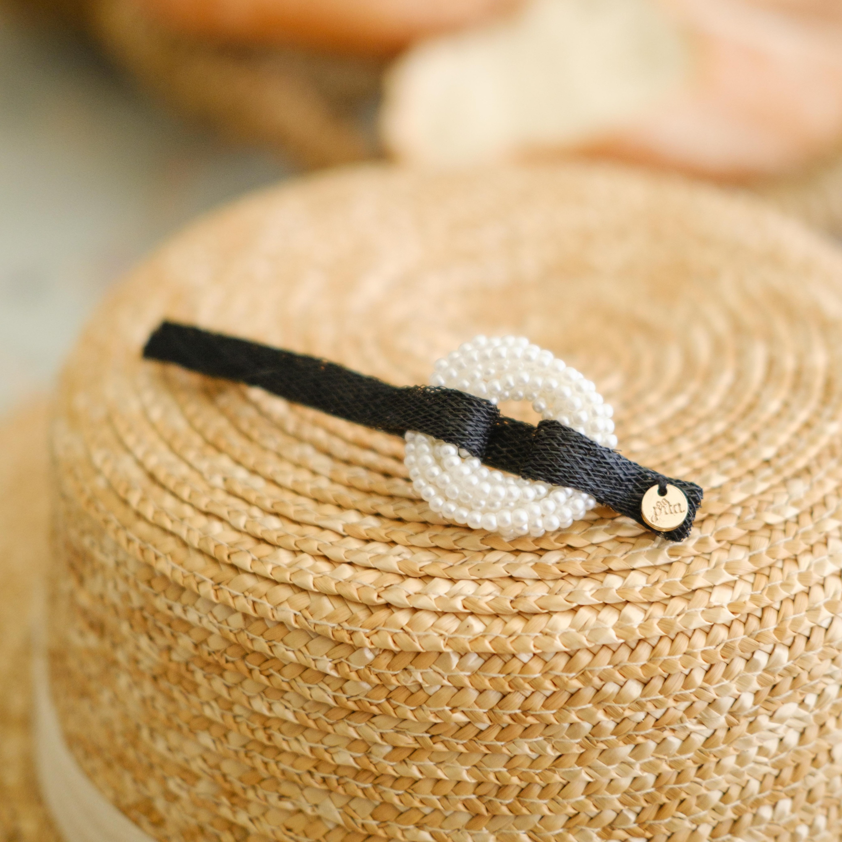 NEST FRENCH CLIP